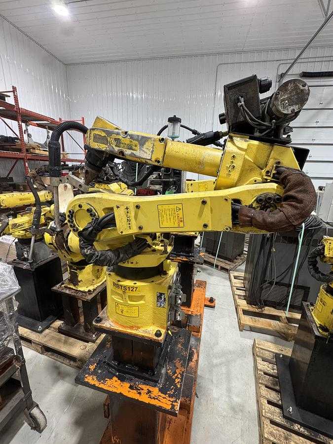 2004 FANUC ARC MATE 100IB ARTICULATED ROBOT, 6KG PAYLOAD, 1373MM REACH, RJ3IB CONTROL - ARTICULATED ROBOTS