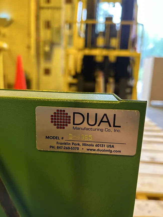 DUAL MANUFACTURING CO. D-4325 ECONOMY SIEVE SHAKER - undefined