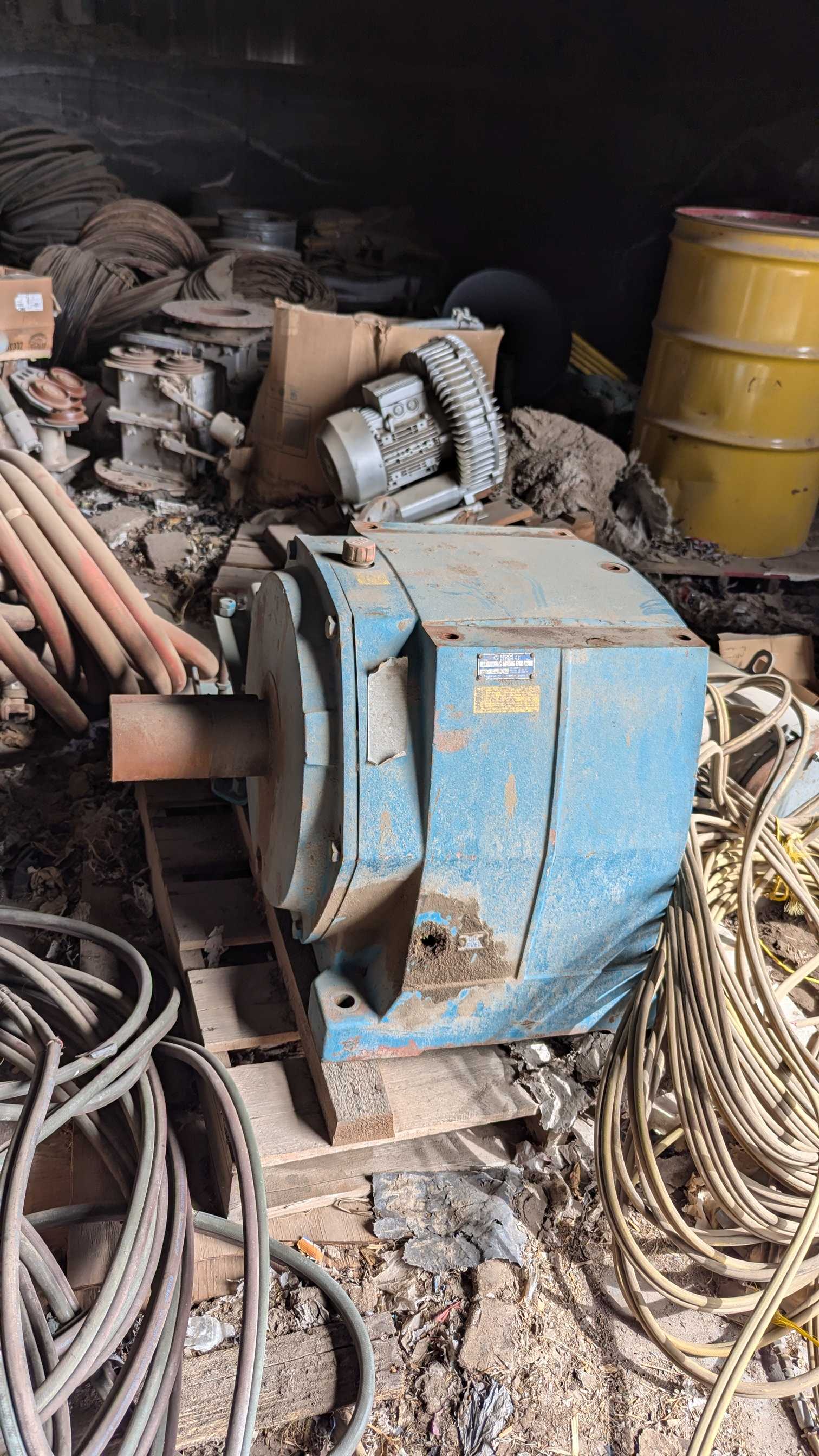 BULK QTY OF REDUCERS & MOTORS - INDUSTRIAL PARTS