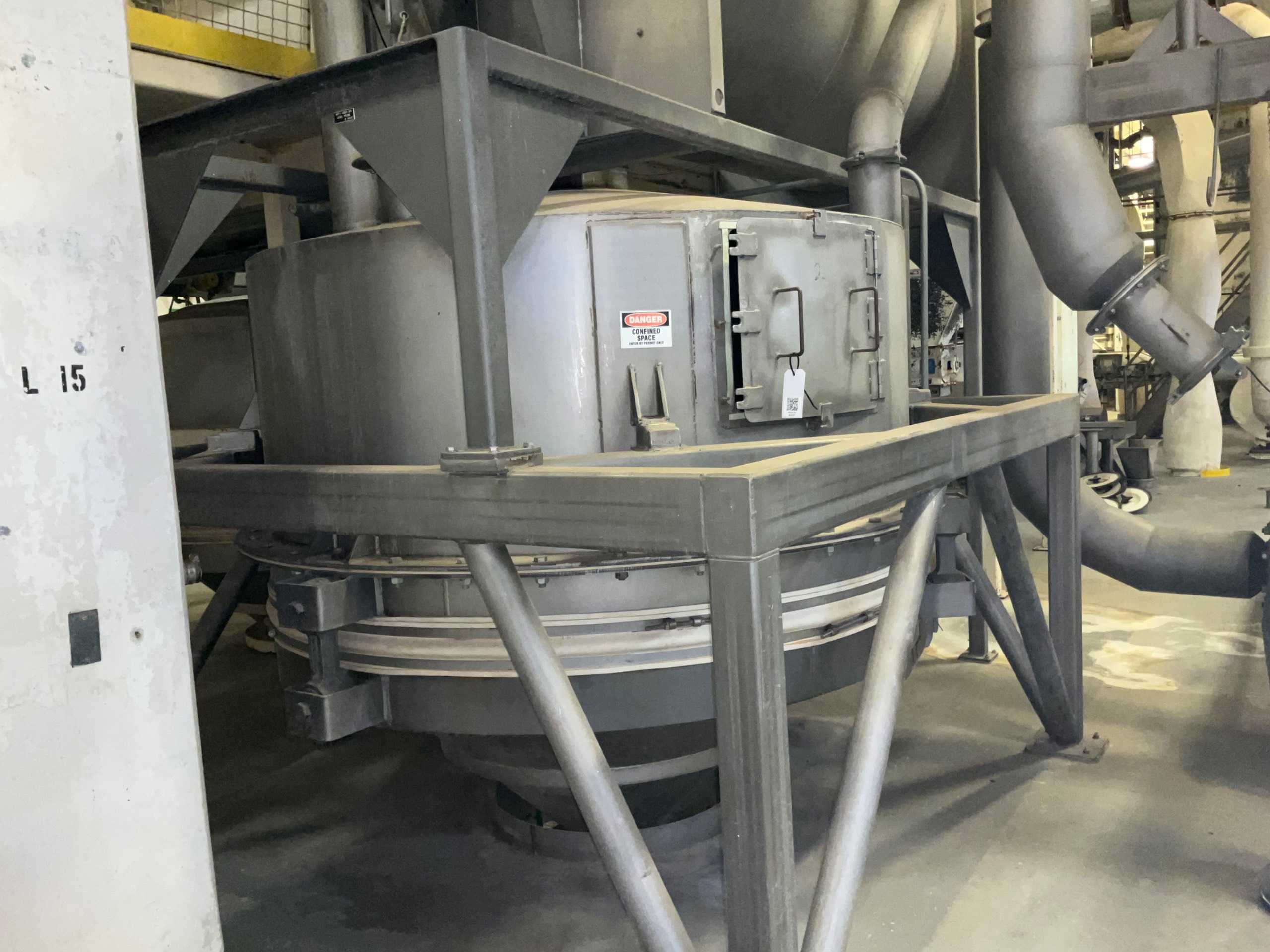 2006 CARRIER BD-7 VIBRATORY STORAGE TANK - STORAGE BINS