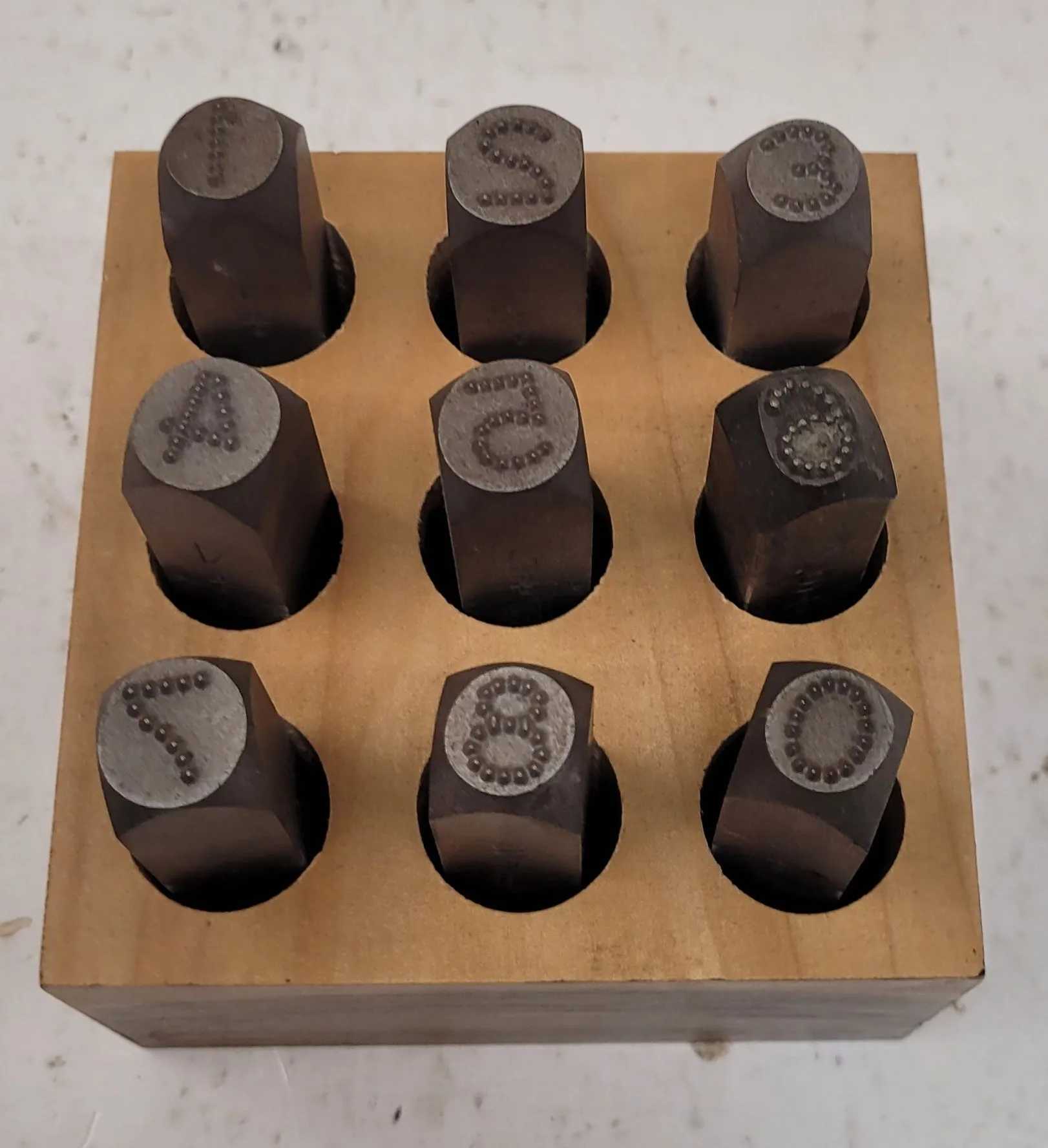 SCHMIDT NILES HI-LOY 3/8" HAND STAMP SET, 9 PIECE, WITH WOODEN BOX - MACHINE TOOLING