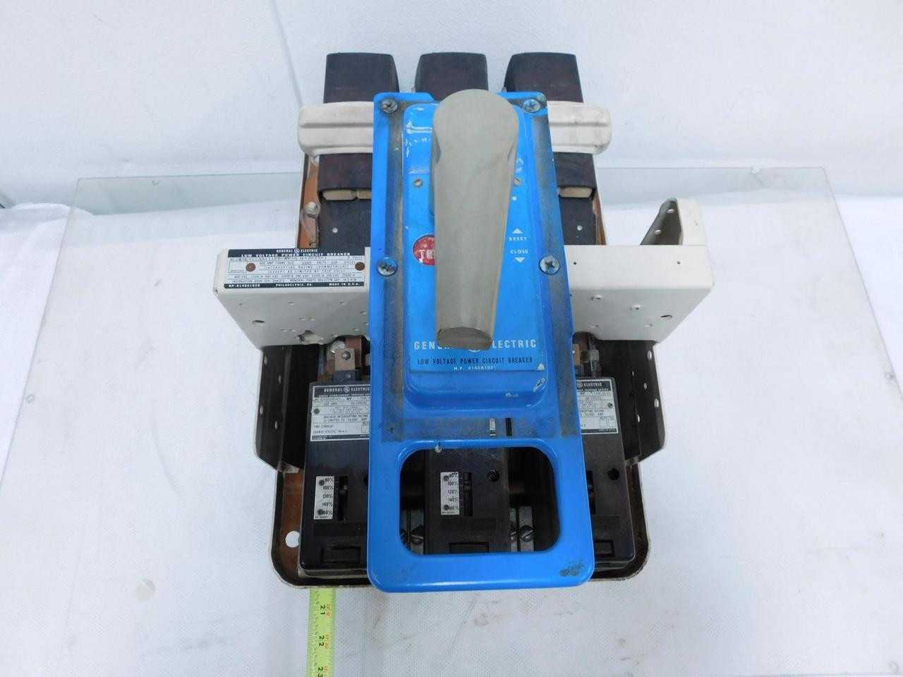 GE AK-2-25-1, CIRCUIT BREAKER, 3-POLE, 600A CONT. CURRENT, 600VAC VOLTAGE, 15KA INT. CAPACITY - CIRCUIT BREAKERS