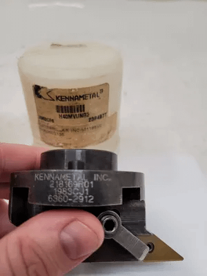 KENNAMETAL BORING HEADS LOT OF 2 (H40MVUNR3, H4DCLNL6W) 2.5" SHANK/3.25" MIN BORE - MACHINE TOOLING