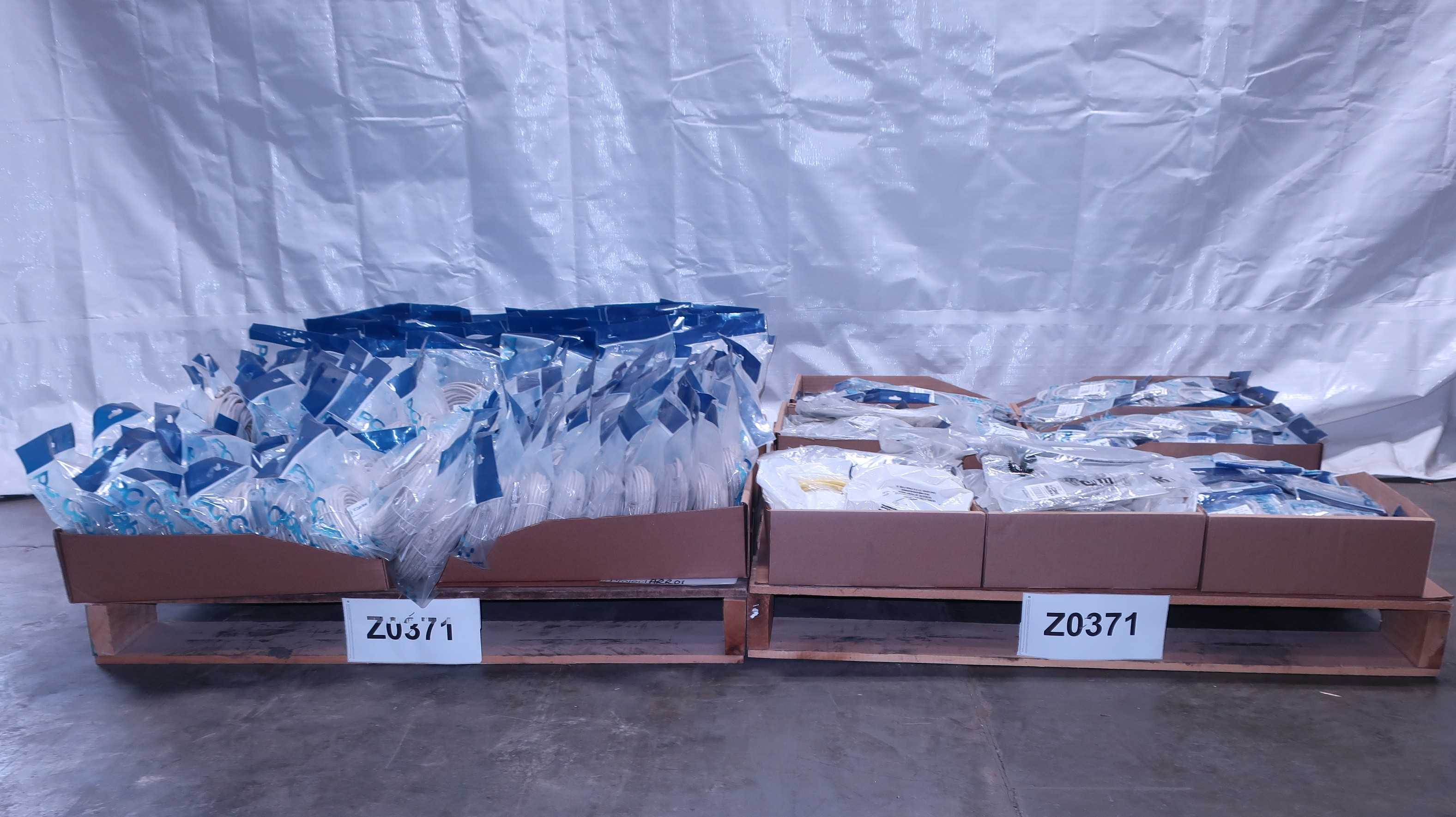 2 PALLETS OF ASSORTED CORDSETS - CORDSET CABLES
