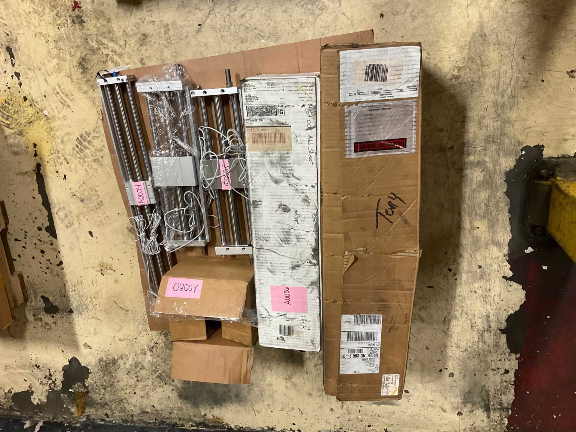 BULK QTY OF INDUSTRIAL PARTS