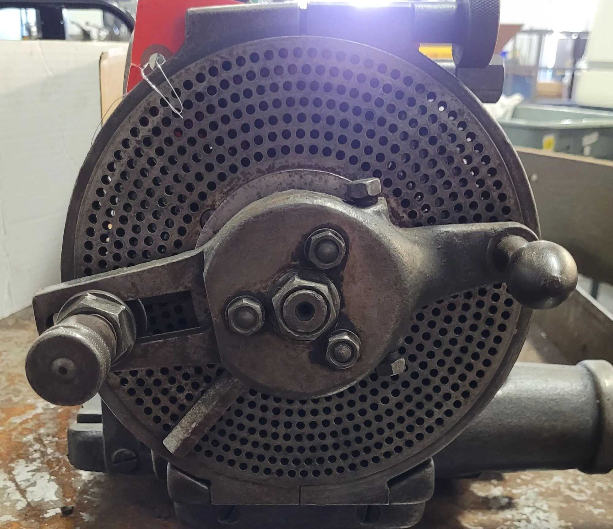KEARNEY & TRECKER DIVIDING HEAD - MACHINE TOOLING