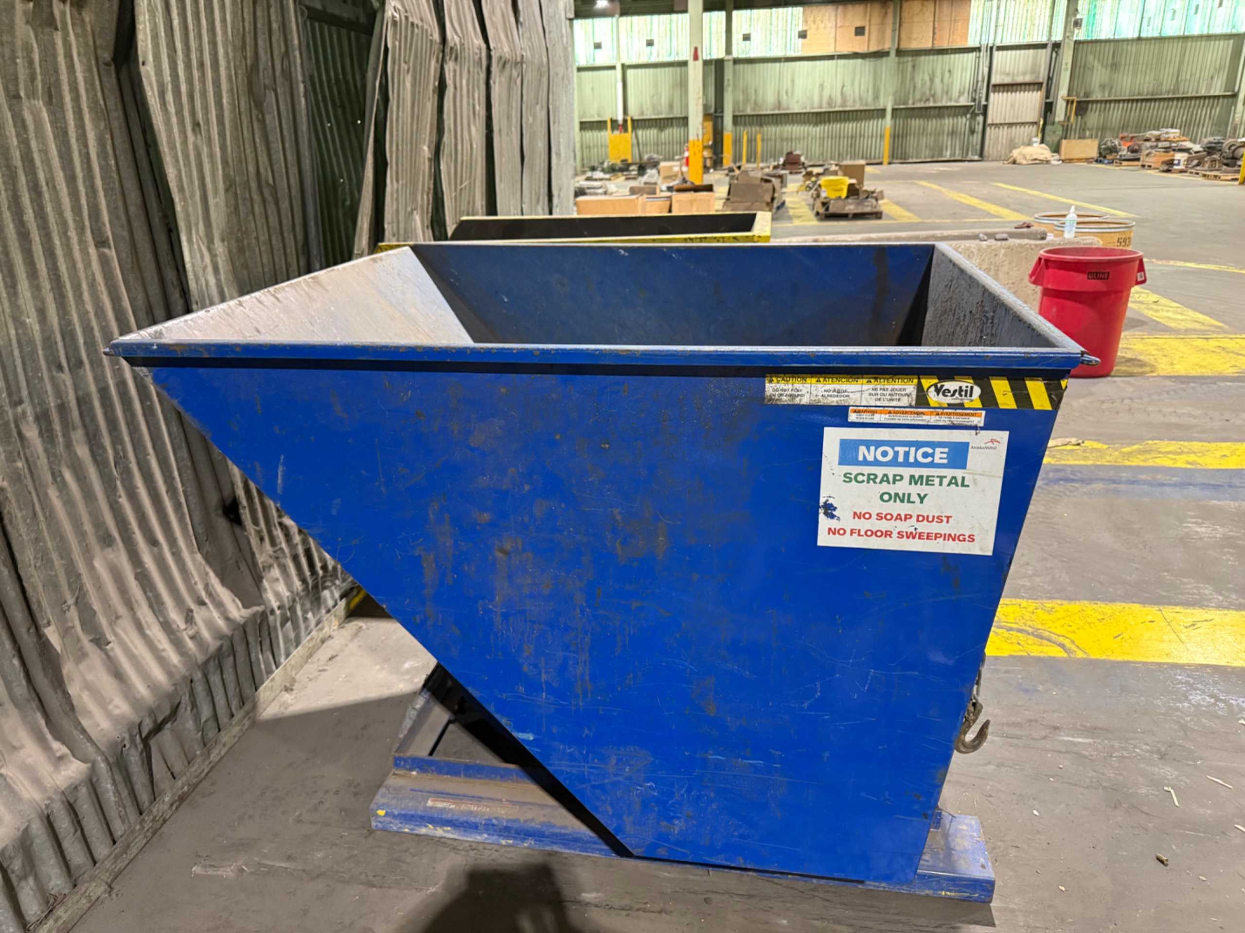 VESTIL D-200-HD SELF DUMPING HOPPER, 6,000 LBS CAPACITY - SELF DUMPING HOPPERS