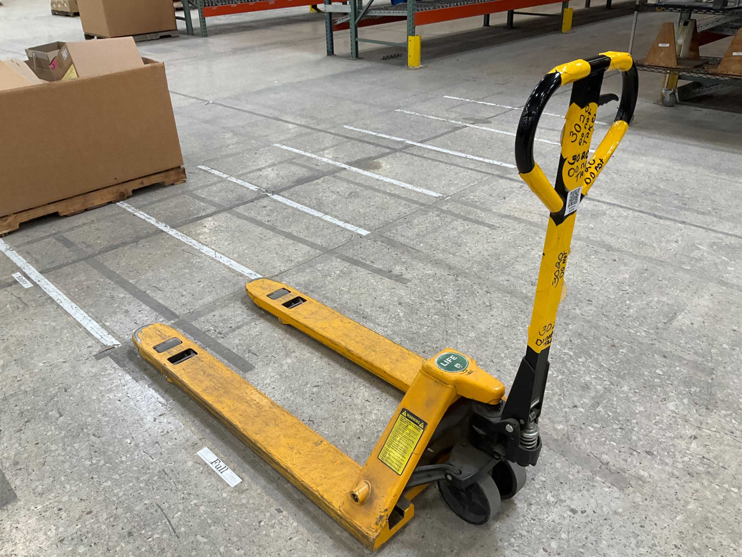 MANUAL PALLET JACK - MANUAL PALLET JACKS