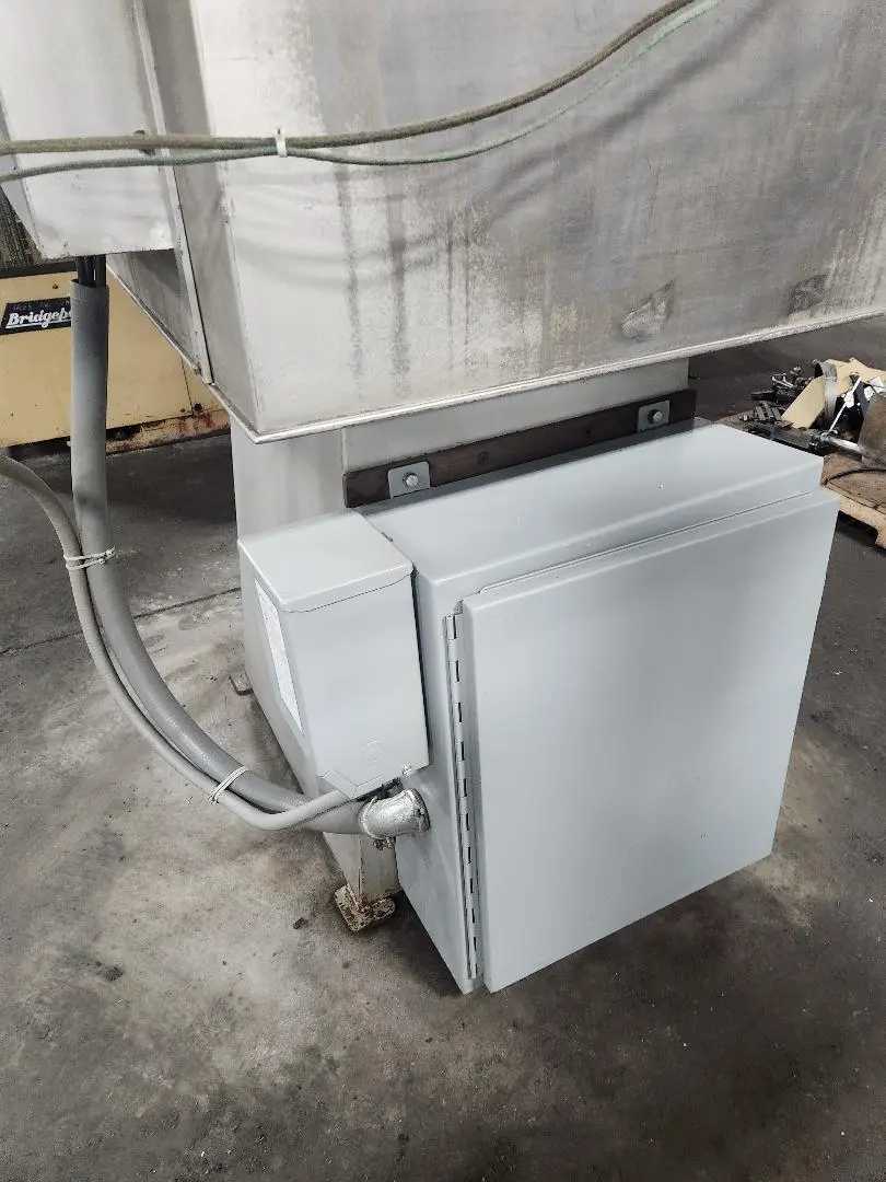 SENTRY AY HEAT TREAT FURNACE, SIZE 5, 2500 DEG, 12X8X17.5 IN, 220V 3P, 33KW, 87A - TEMPERING FURNACE