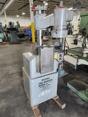 MEDINA MODEL B END GRINDER, 46" GRINDING CAPACITY, 10" X 15" CHUCK, 7" X 3" WHEEL - GRINDING MACHINES