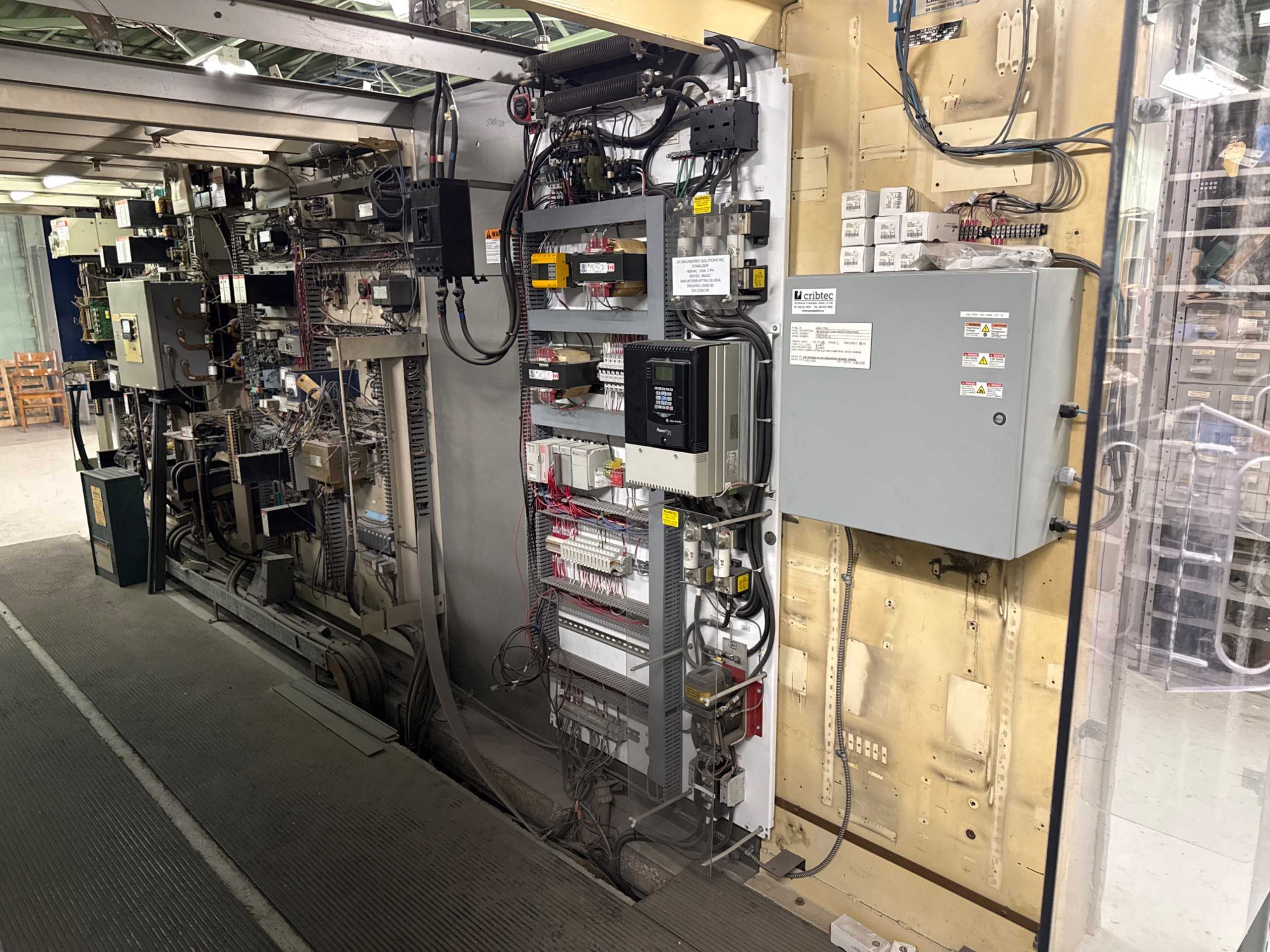BULK QTY OF AUTOMATION & CONTROLS - AUTOMATION & CONTROLS