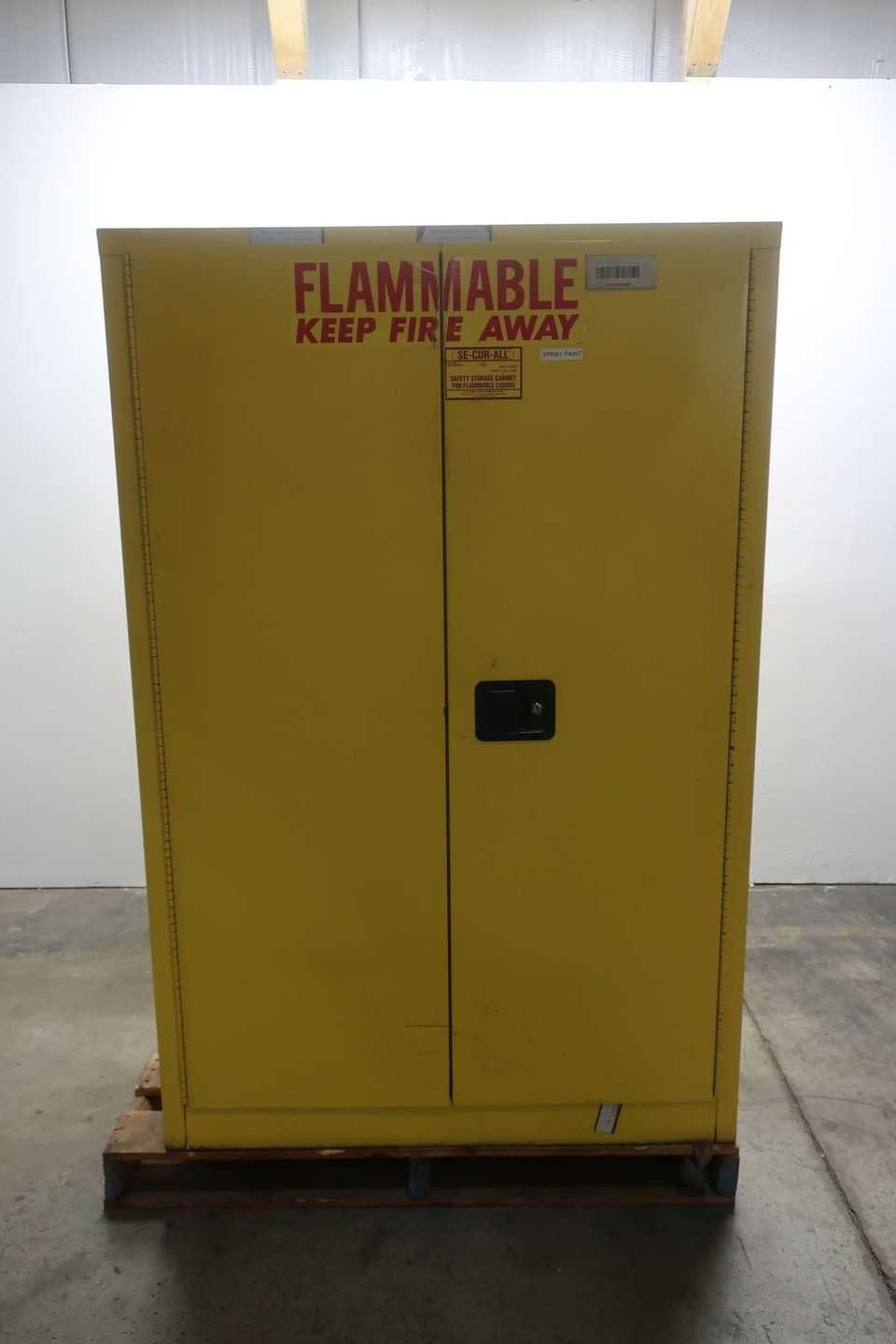 SECURALL SAFETY STORAGE CABINET FOR FLAMMABLE LIQUID