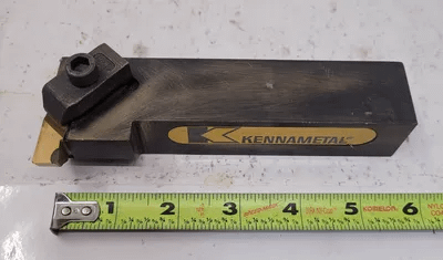 LOT OF 7 KENNAMETAL/SUMITOMO TURNING TOOLS & TOOLHOLDERS - MACHINE TOOLING