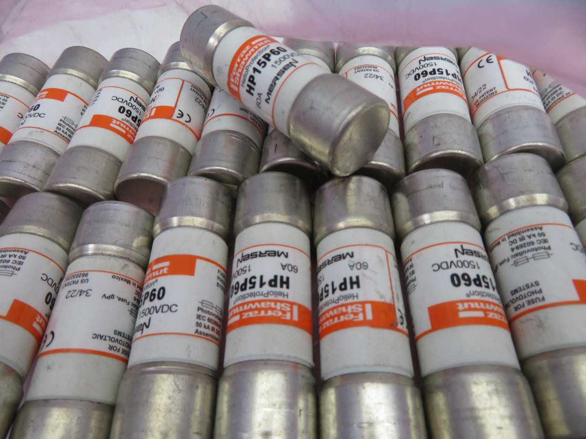 Lot of 25 Mersen HP15P60 Helio Protection Fuse - FUSES