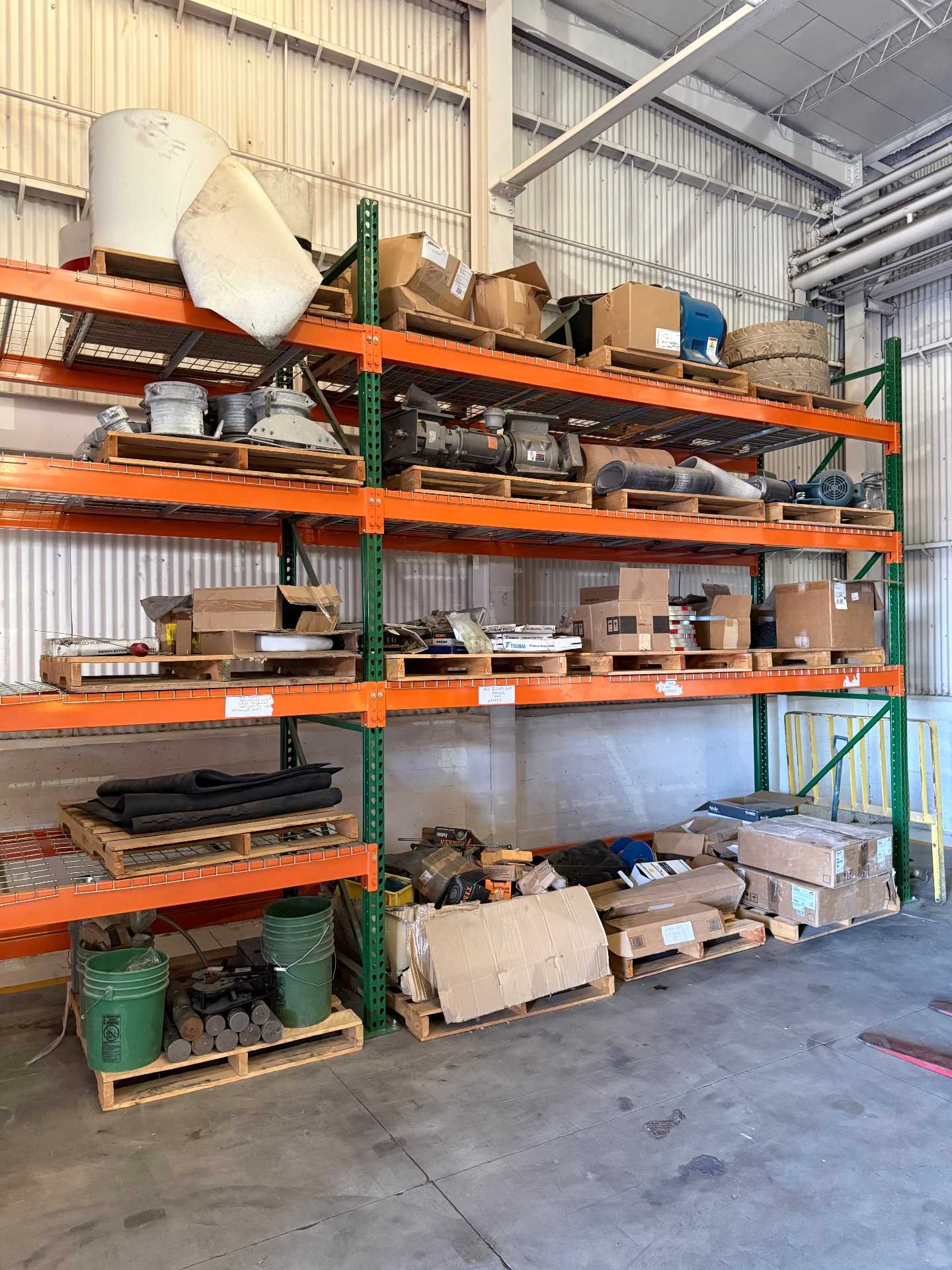 BULK QTY OF INDUSTRIAL PARTS - INDUSTRIAL PARTS