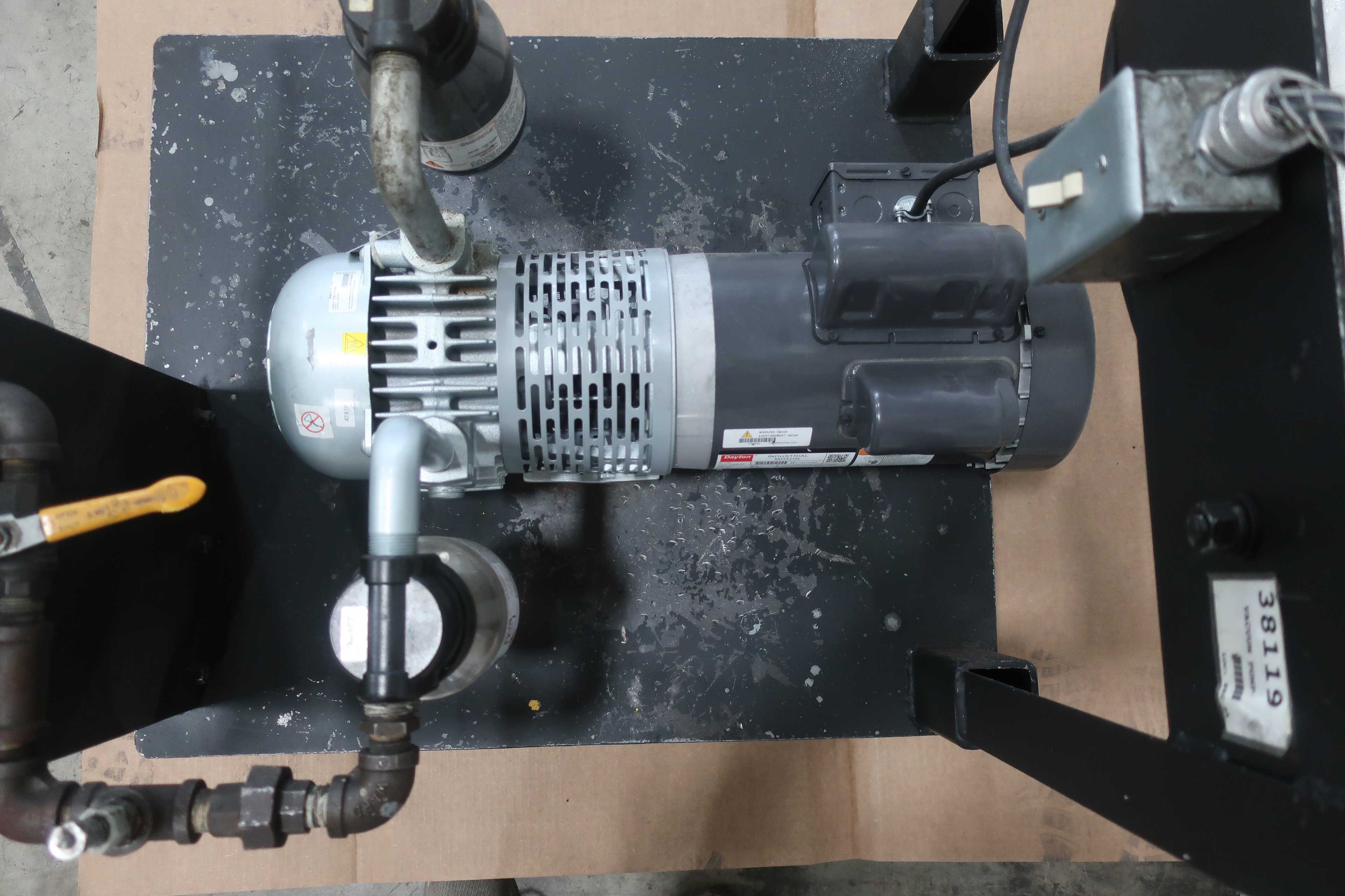 GAST 2567-V108 4Z470 OIL-LESS VACUUM PUMP - VACUUM PUMP