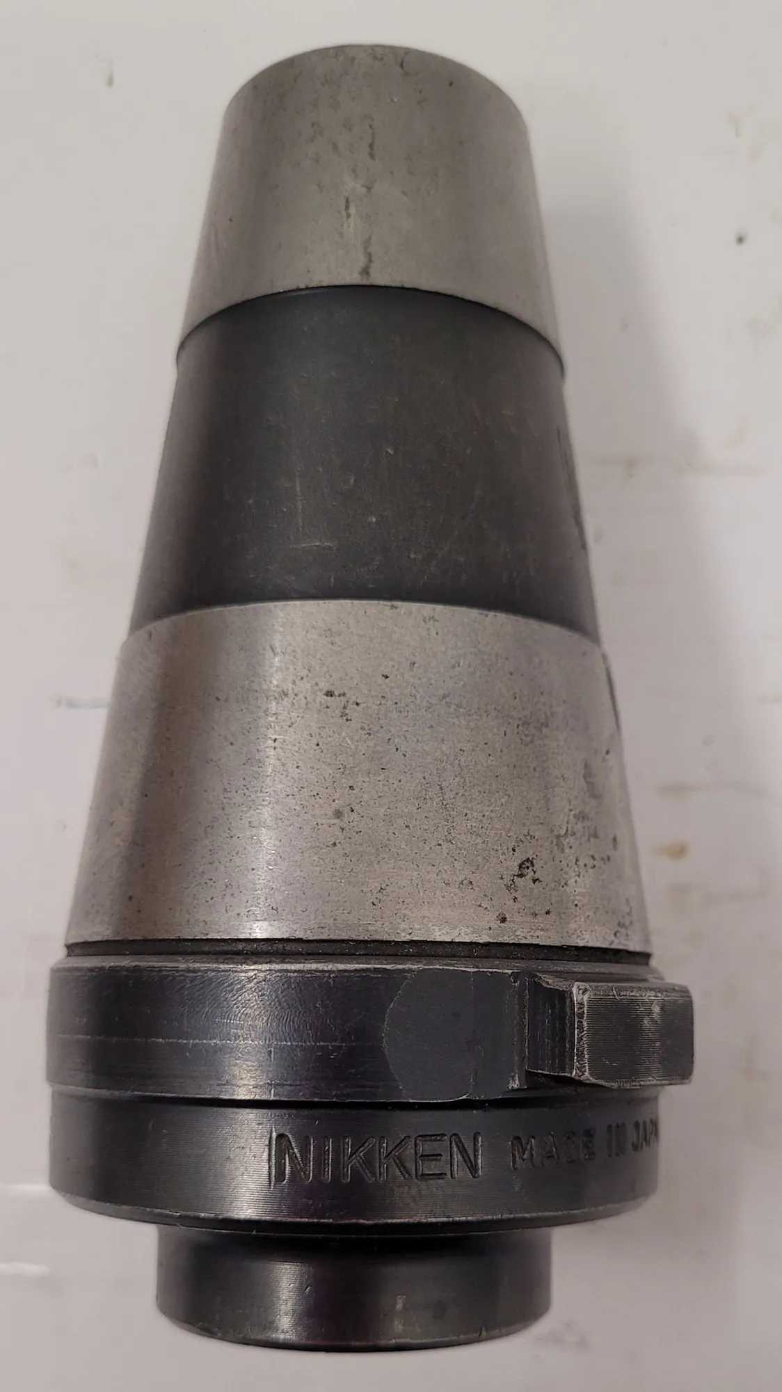 NIKKEN EC45-5/8 END MILL HOLDER CAT 45, OAL 4-3/4IN, BORE 5/8IN - MACHINE TOOLING