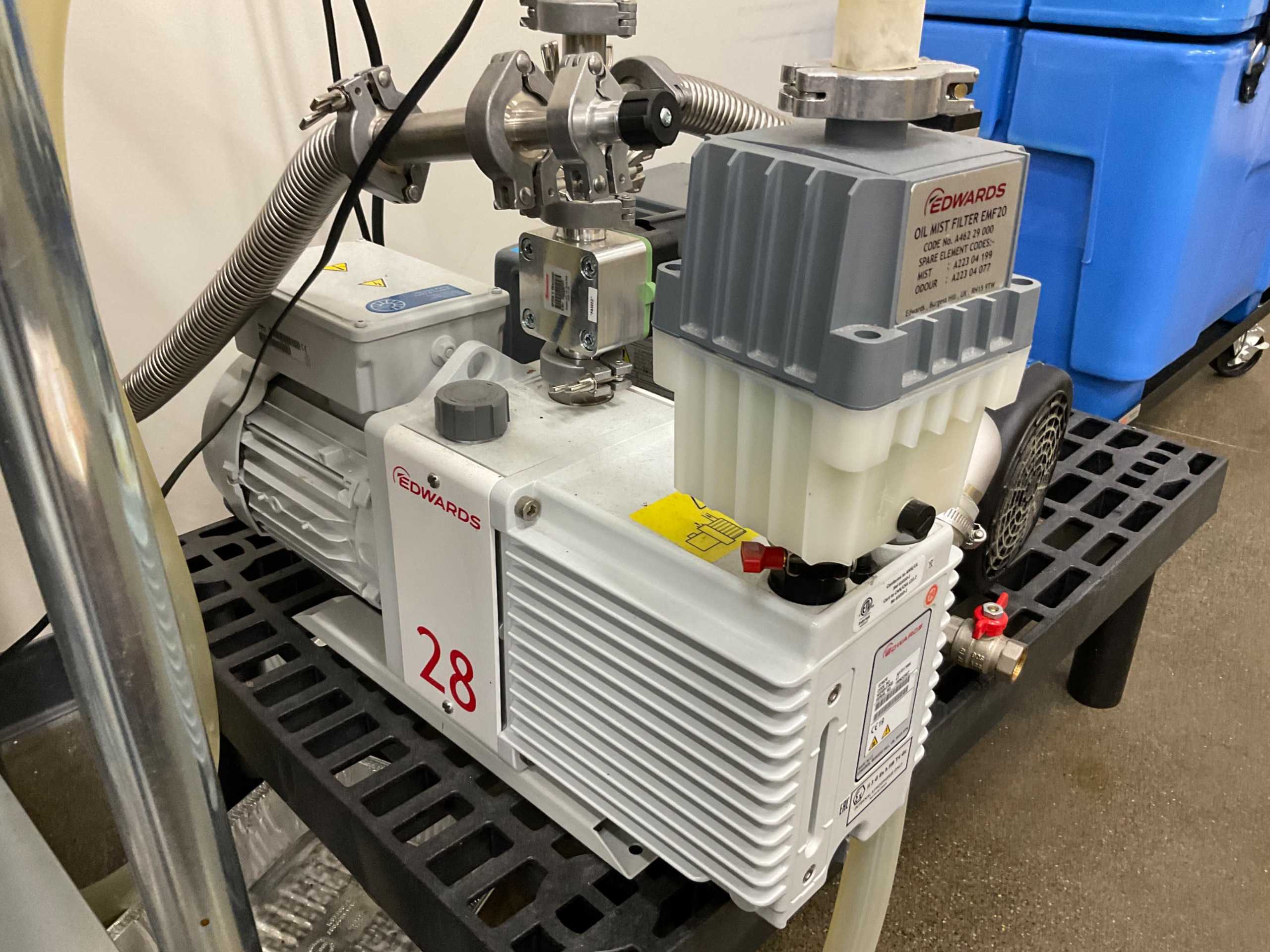 ATLAS COPCO & EDWARDS VACUUM PUMPS - VACUUM PUMP
