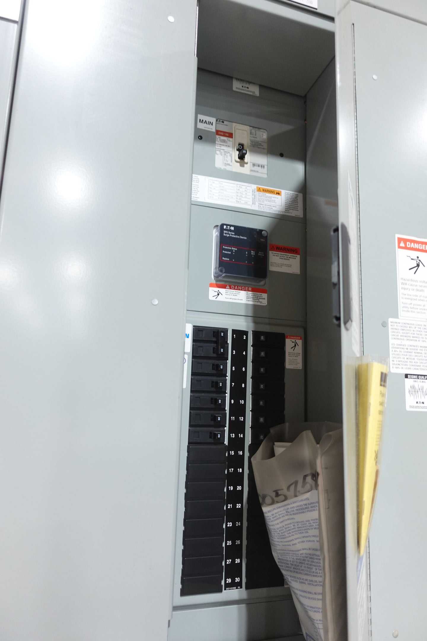 2013 EATON POW-R-LINE SWITCHBOARD, 120/240V, 1 PH, 3 W - POWER DISTRIBUTION SWITCHGEAR