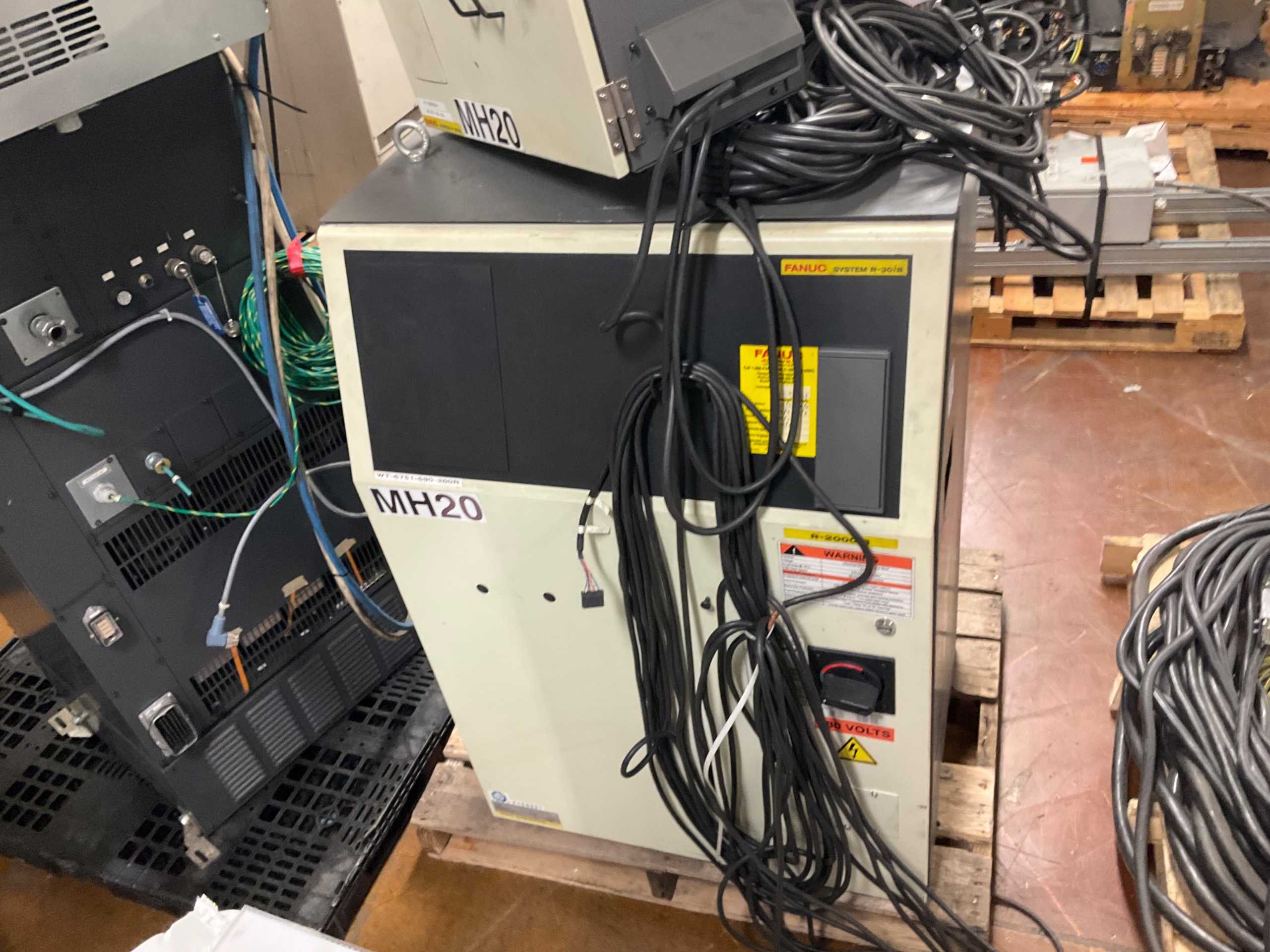 2014 FANUC R-30IB ROBOT CONTROLLER - ROBOT PARTS