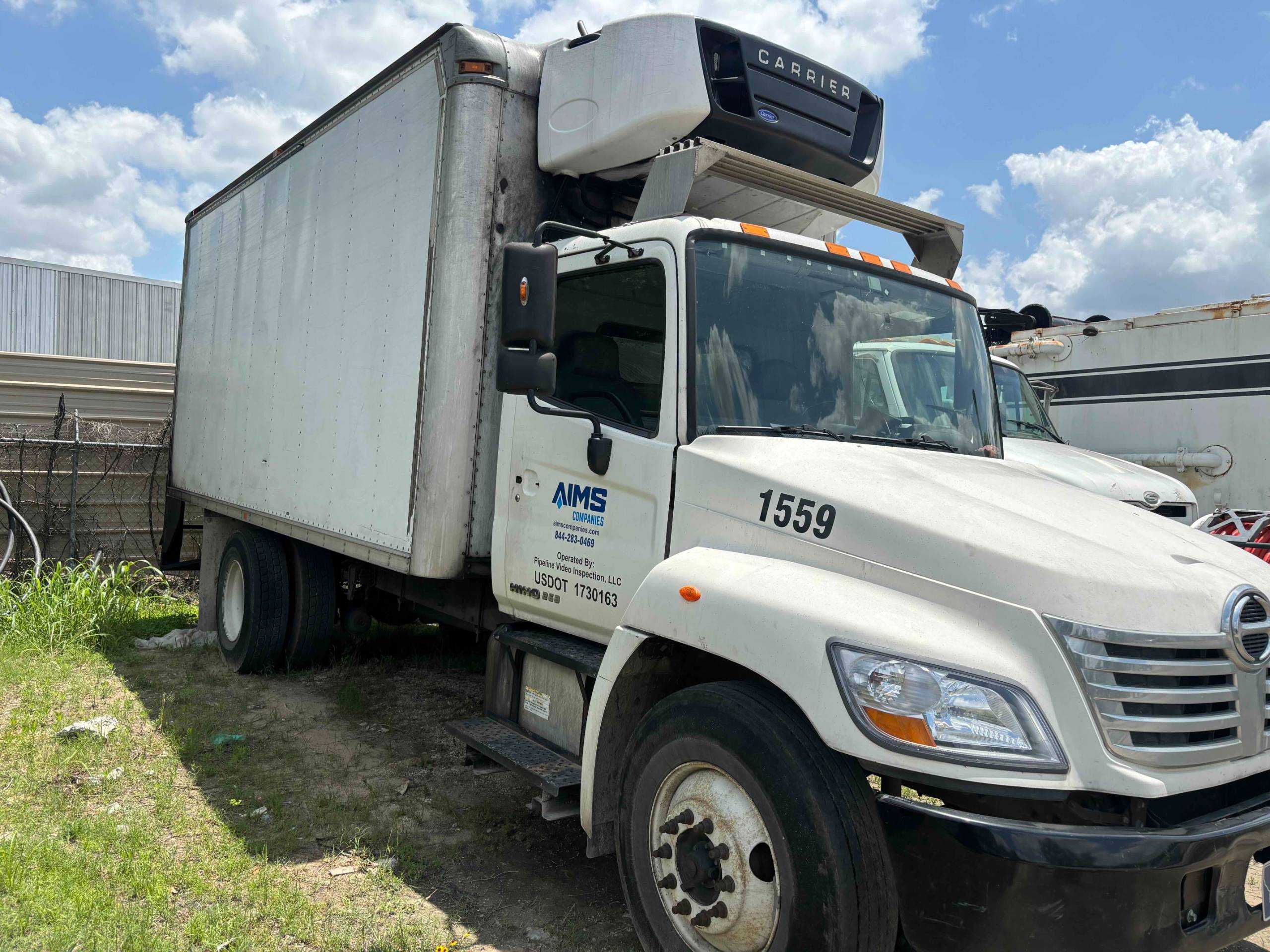 2010 HINO CONVENTIONAL BOX TRUCK - BOX TRUCKS