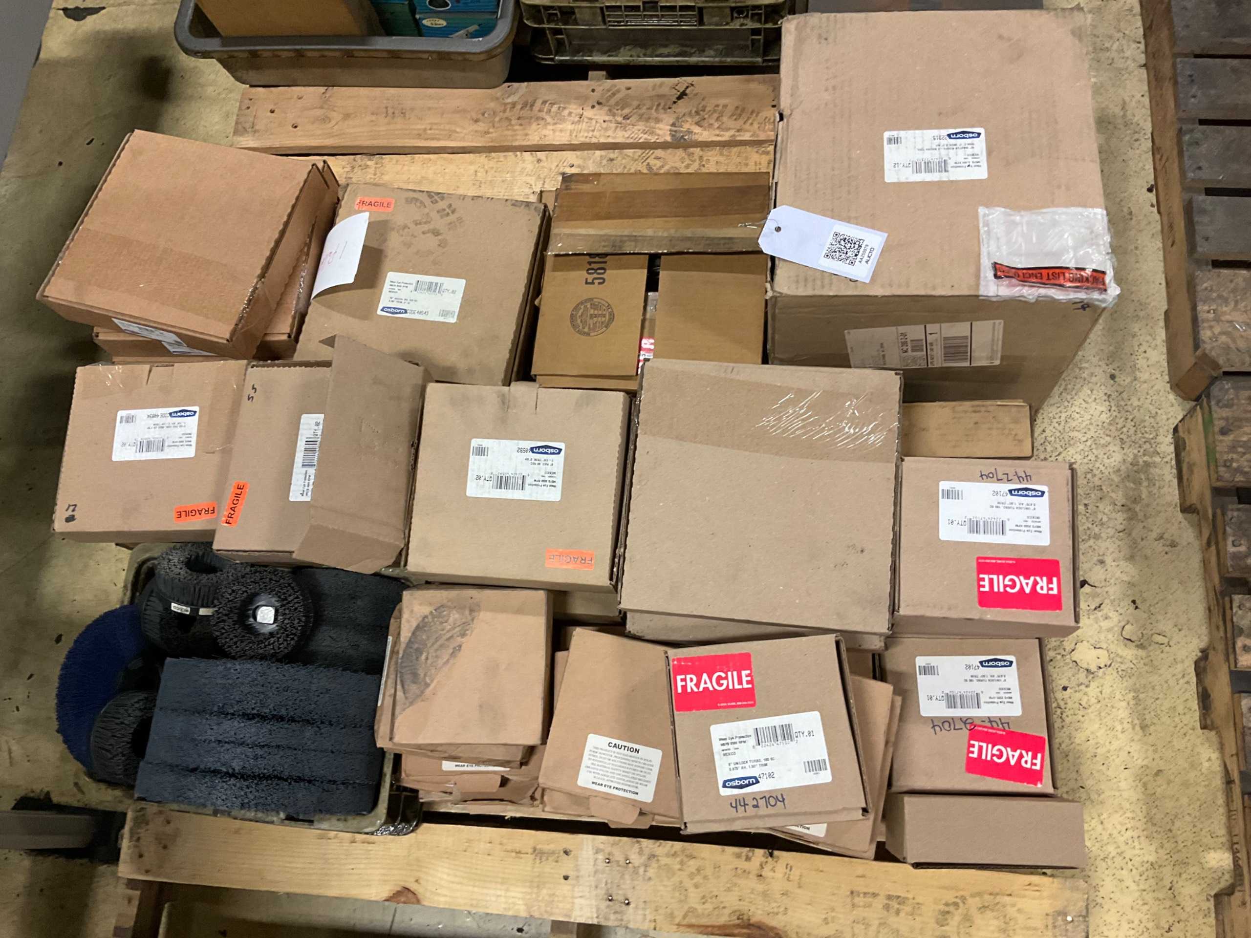 BULK QTY OF INDUSTRIAL PARTS - INDUSTRIAL PARTS