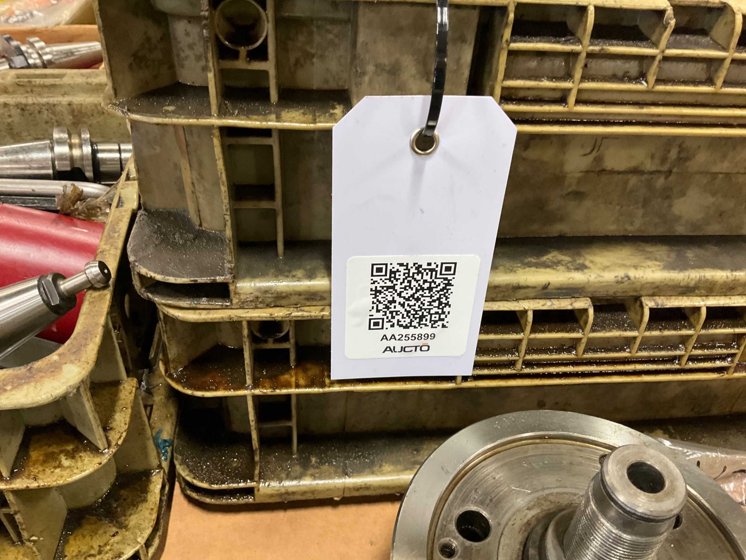BULK QTY OF INDUSTRIAL PARTS - INDUSTRIAL PARTS