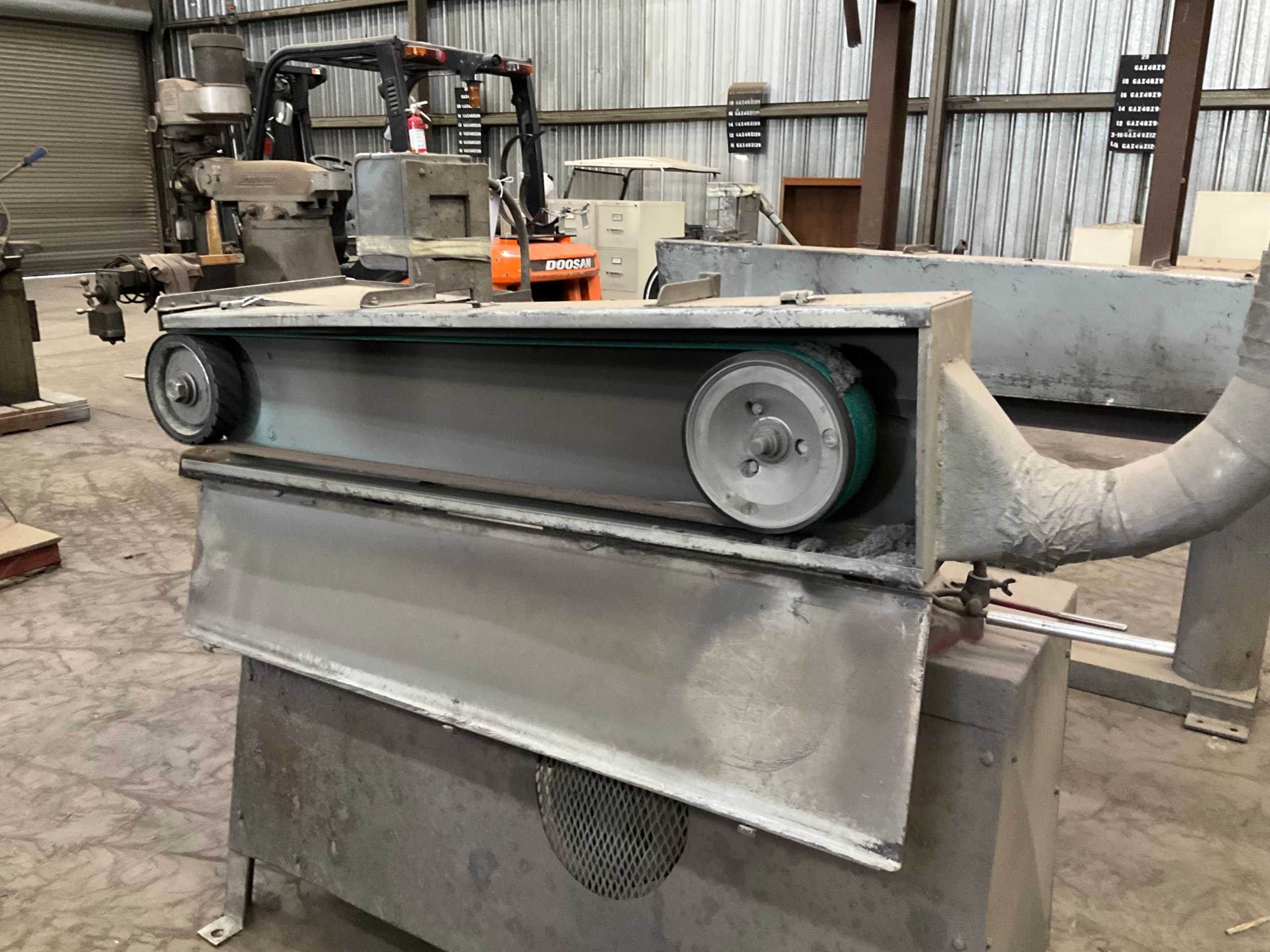 SAND BLASTING MACHINE - BLASTING & PEENING MACHINES