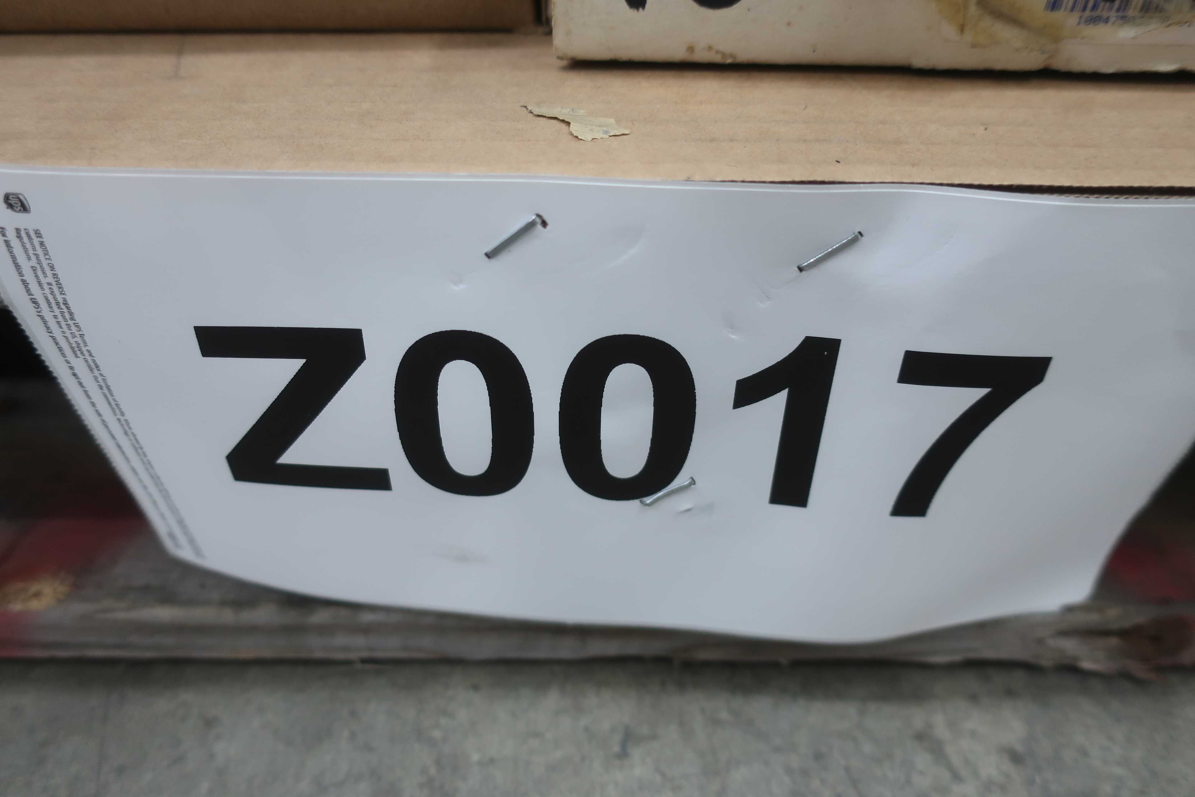 PALLET OF FUSES AND FUSE HOLDERS - FUSES