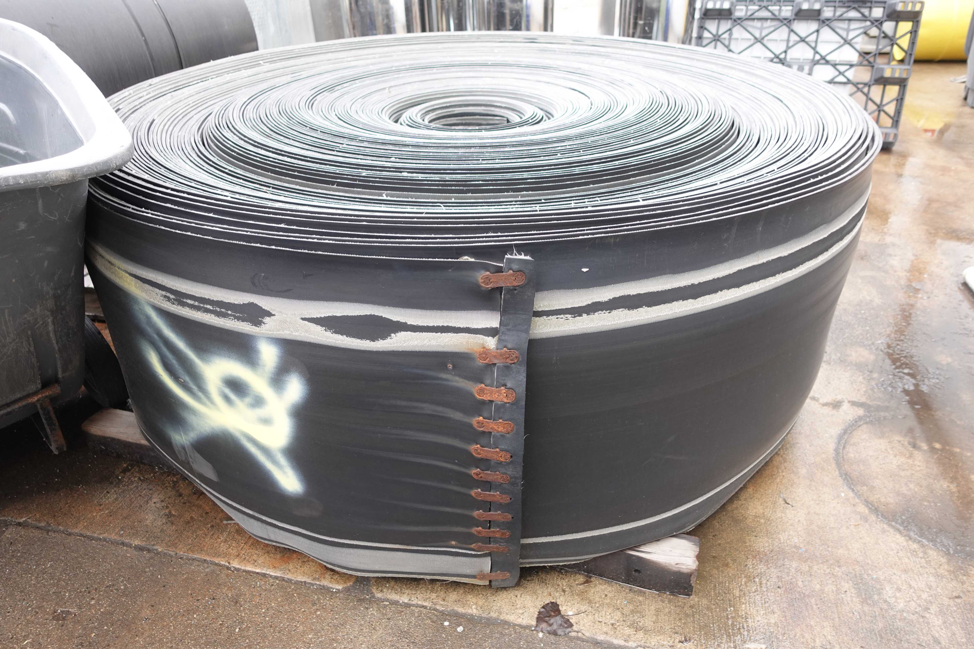 SKU 1761320 - RUBBER CONVEYOR BELT, 1/4" THICK, 29" WIDE, USED - CONVEYOR PARTS