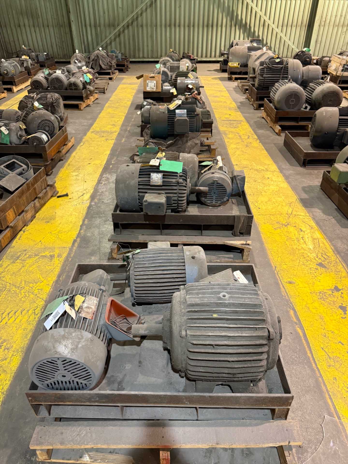 BULK QTY OF ELECTRIC MOTORS - ELECTRIC MOTORS