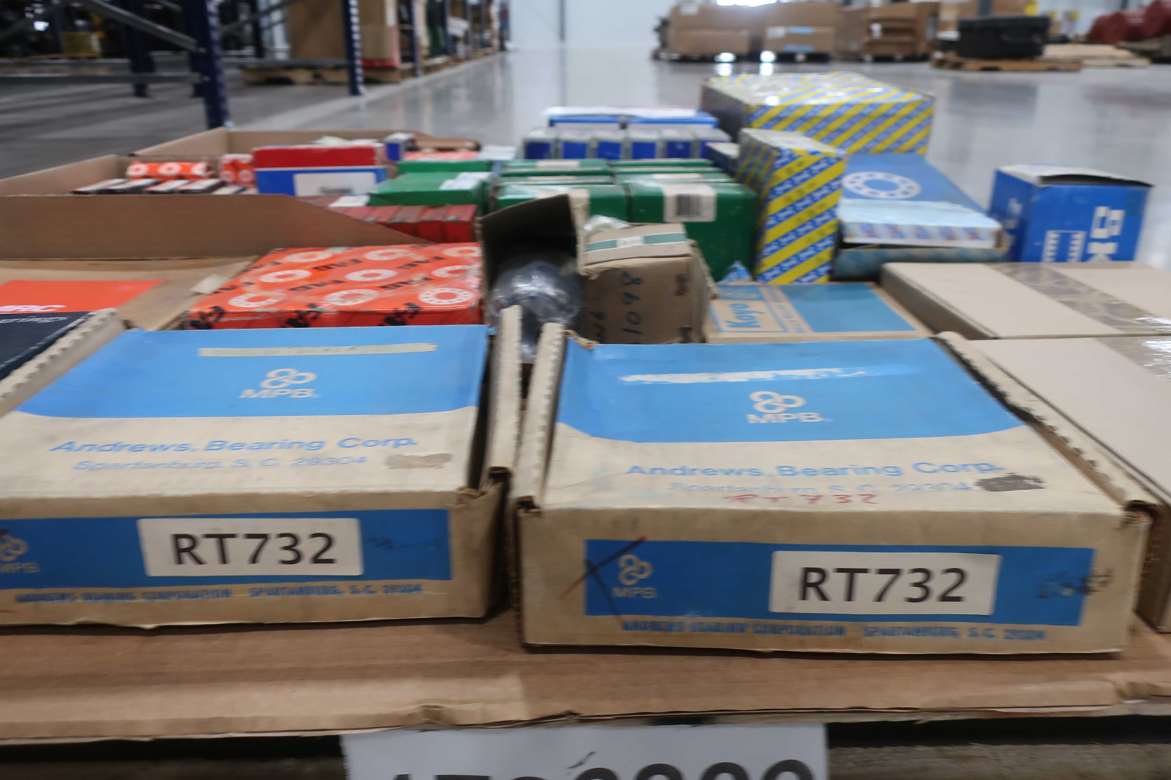 SKU 1738309 - PALLET OF ASSORTED ROLLER BEARINGS - BEARINGS