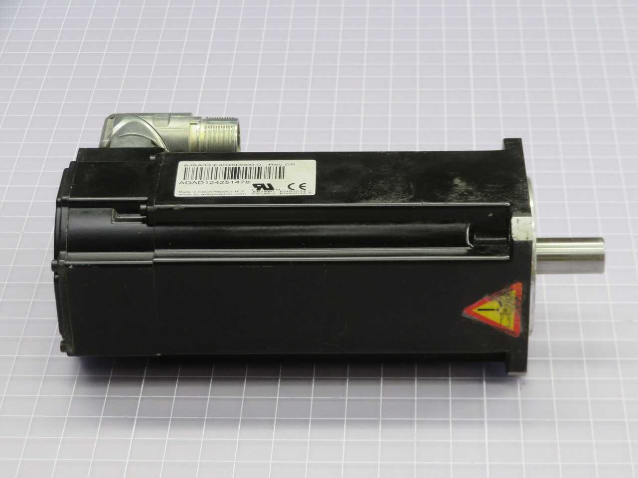 B&R 8JSA33.E4045D000-0 SYNCHRONOUS MOTOR, 0.66 KW POWER, 4500 RPM, 1.4 NM TORQUE, 400 VAC - ELECTRIC MOTORS