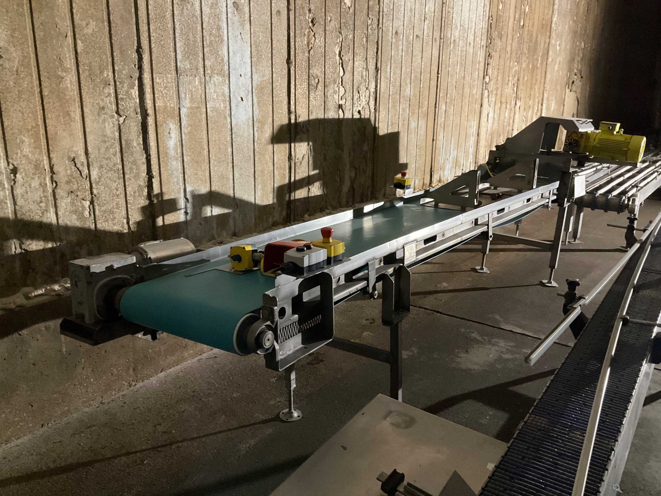 STAINLESS STEEL BELT CONVEYOR - BELT CONVEYOR