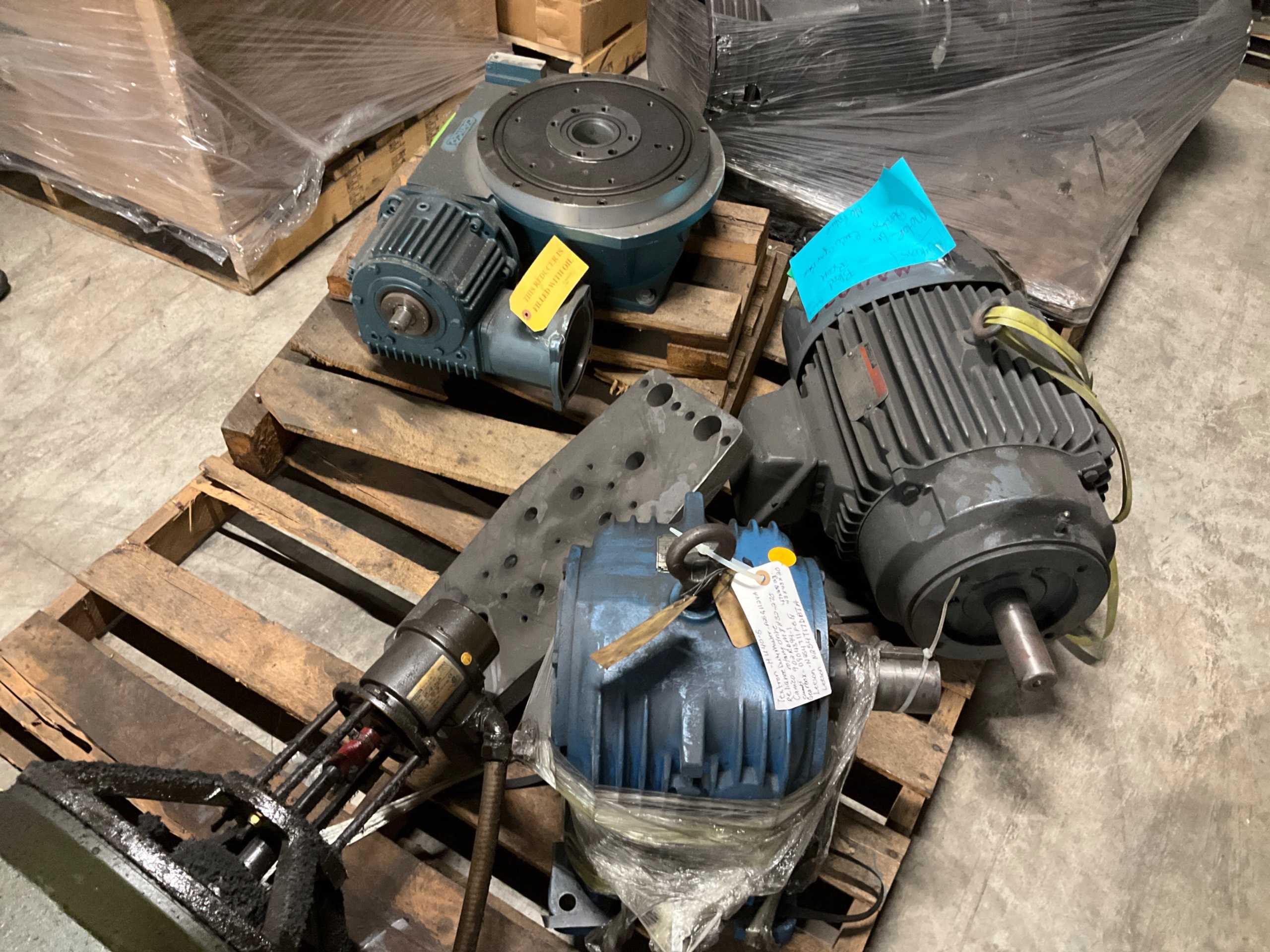 BULK QTY OF POWER TRANSMISSION & MOTORS - INDUSTRIAL PARTS