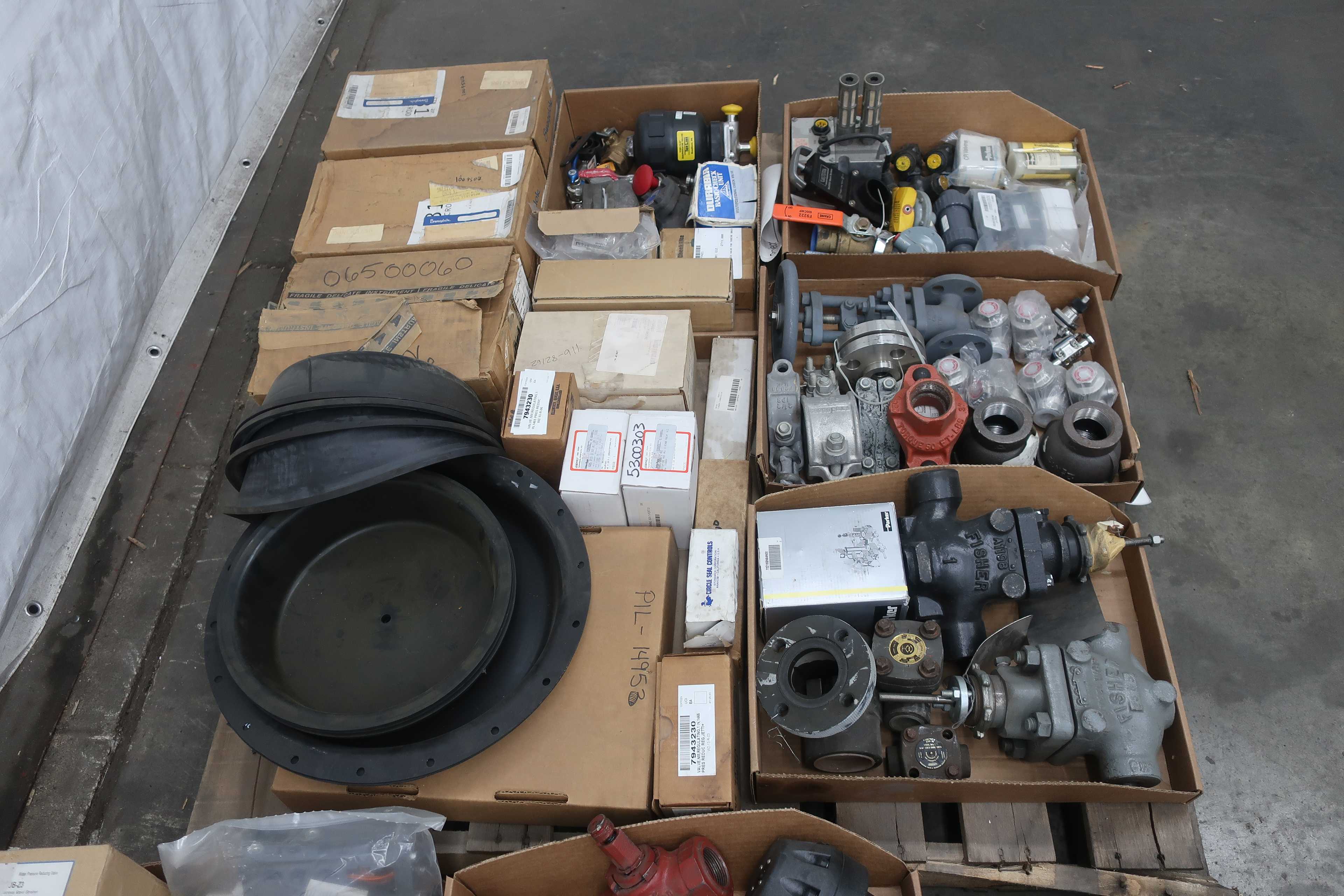 BULK QTY OF VALVES - VALVES
