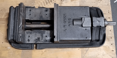 LW CHUCK MILLING VISE, 8 INCH - MACHINE TOOLING