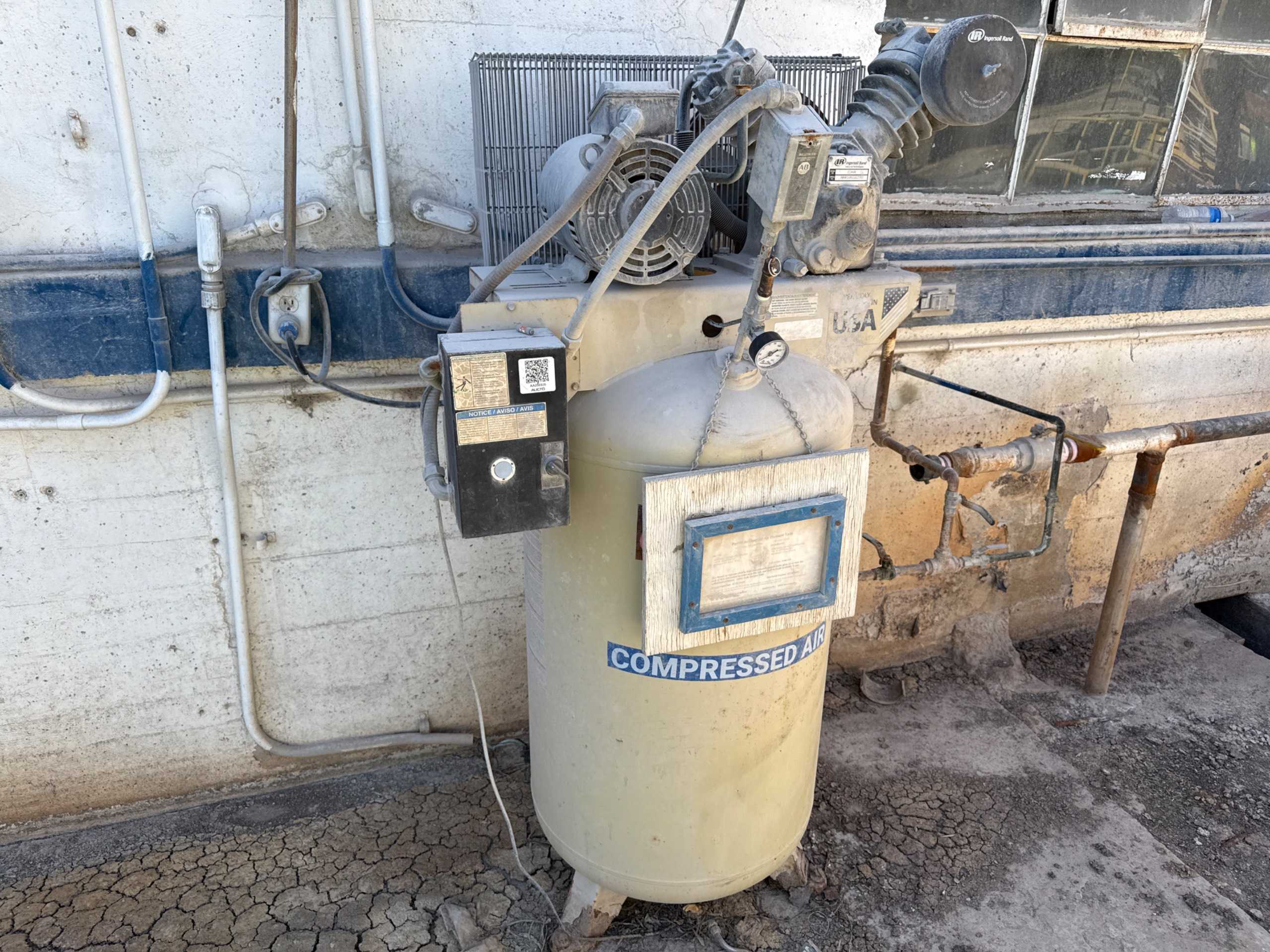 INGERSOLL RAND 2340 STATIONARY AIR COMPRESSOR - STATIONARY AIR COMPRESSOR