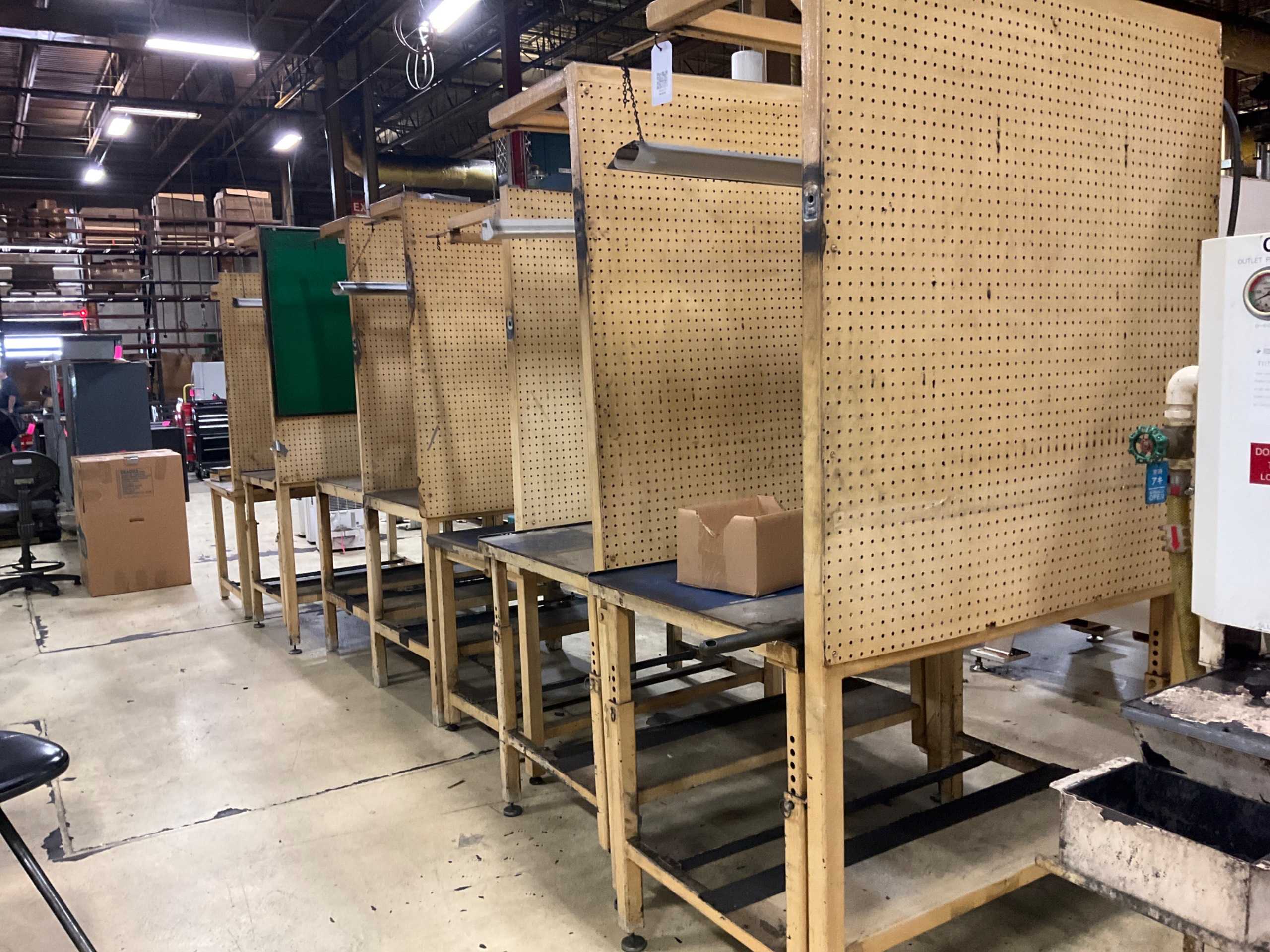 QTY 7: WORK TABLES QTY 7: WORK TABLES