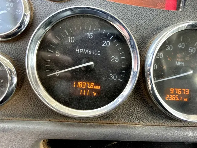 2014 PETERBILT HYDRO EXCAVATION TRUCK - undefined