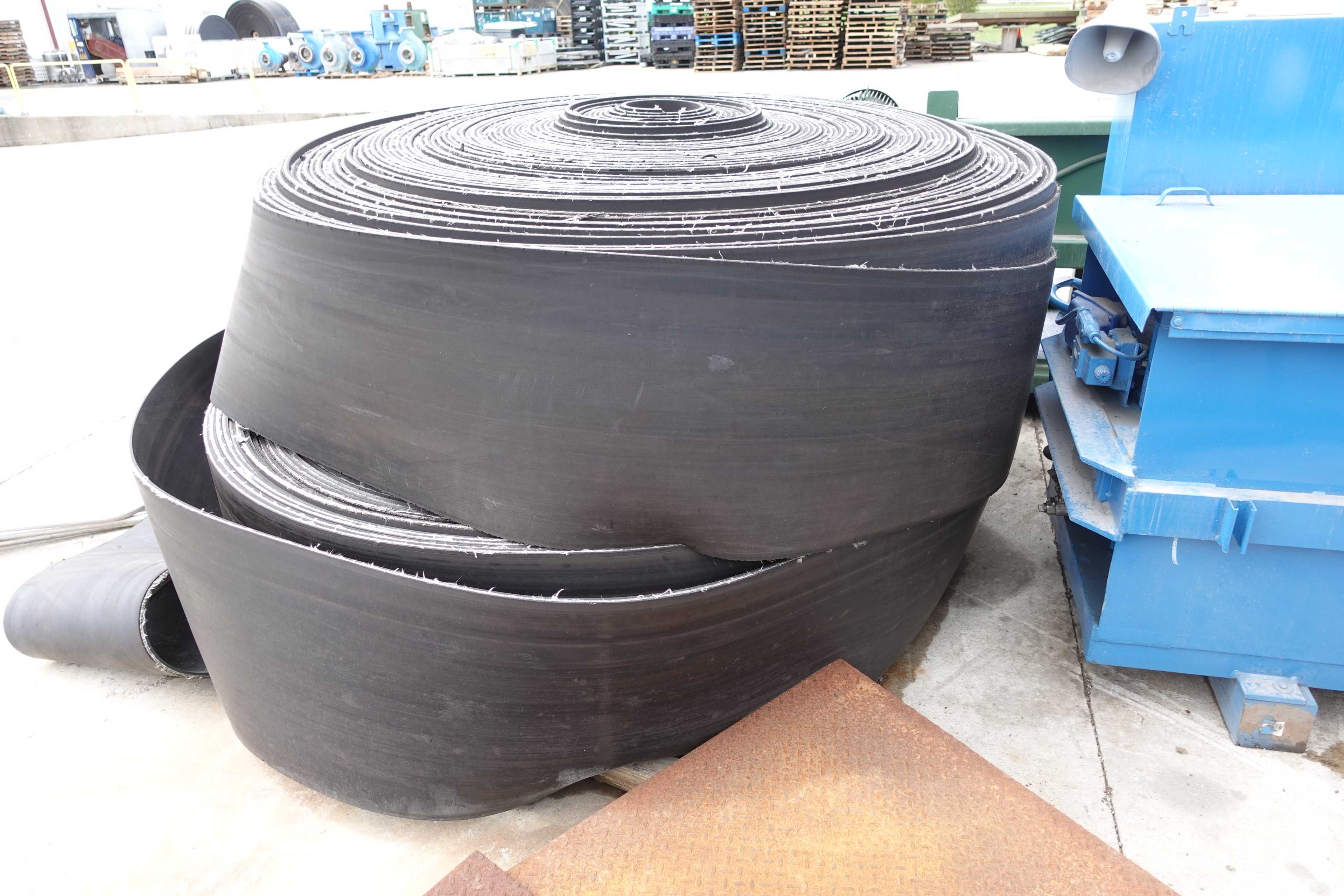 SKU 1761330 - LOT OF 2 RUBBER CONVEYOR BELTS, 9/16" THICK, 21-1/4" WIDE; 9/16" THICK, 21-3/4" WIDE - CONVEYOR PARTS