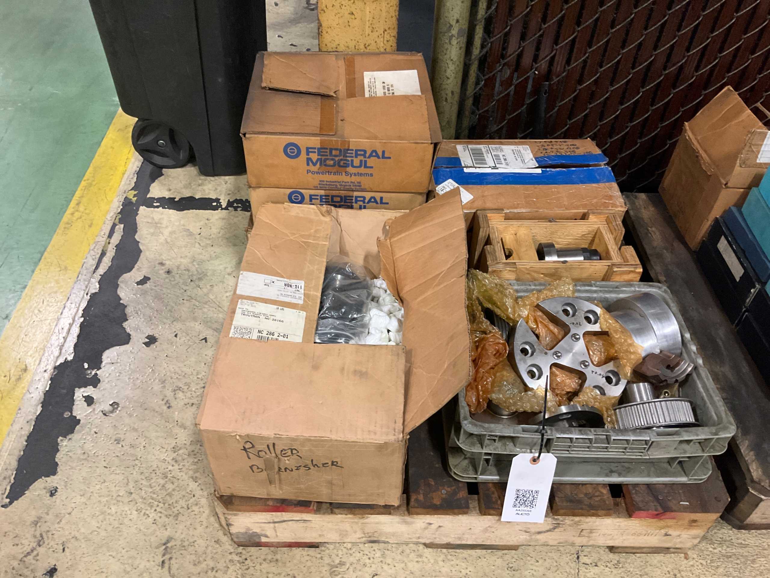 BULK QTY OF INDUSTRIAL PARTS - INDUSTRIAL PARTS