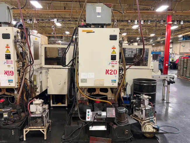 2004 MECTRON MTV-T351A 5 AXIS VERTICAL MACHINING CENTER - undefined
