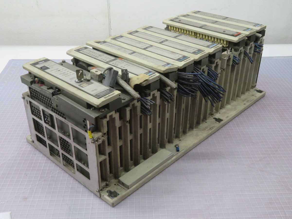 MODICON AS-H827-209 PLC MODULE, 11-SLOT RACK, 27-INCH HOUSING, 24VDC - PLC MODULES