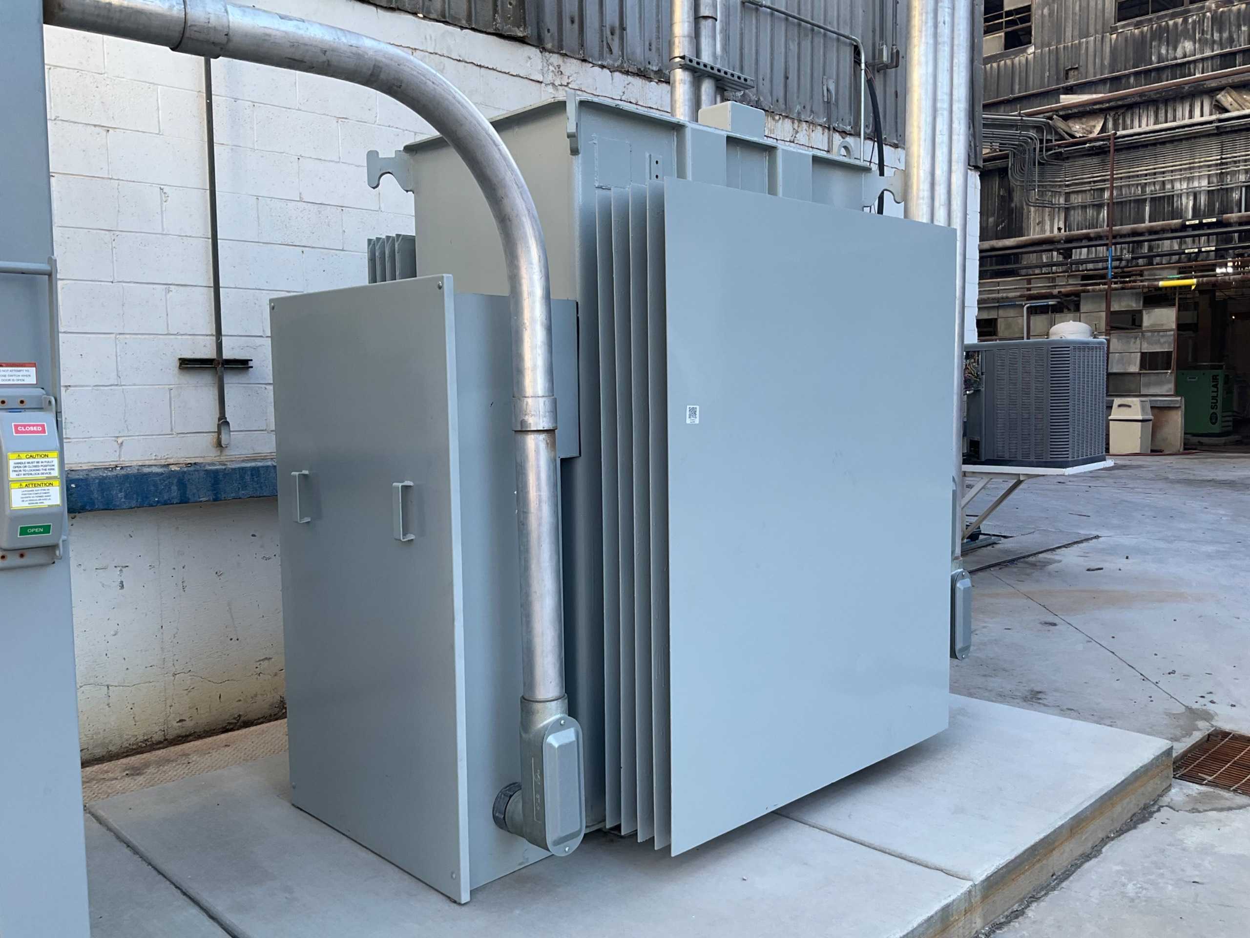 T&R ELECTRIC SUPPLY CO I760KV TRANSFORMER - OIL FILLED TRANSFORMERS