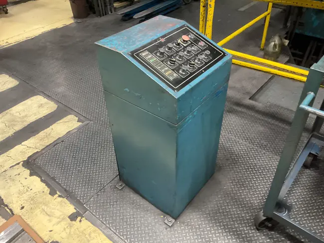 KOHTAKI 800 TON COMPACTING PRESS - undefined
