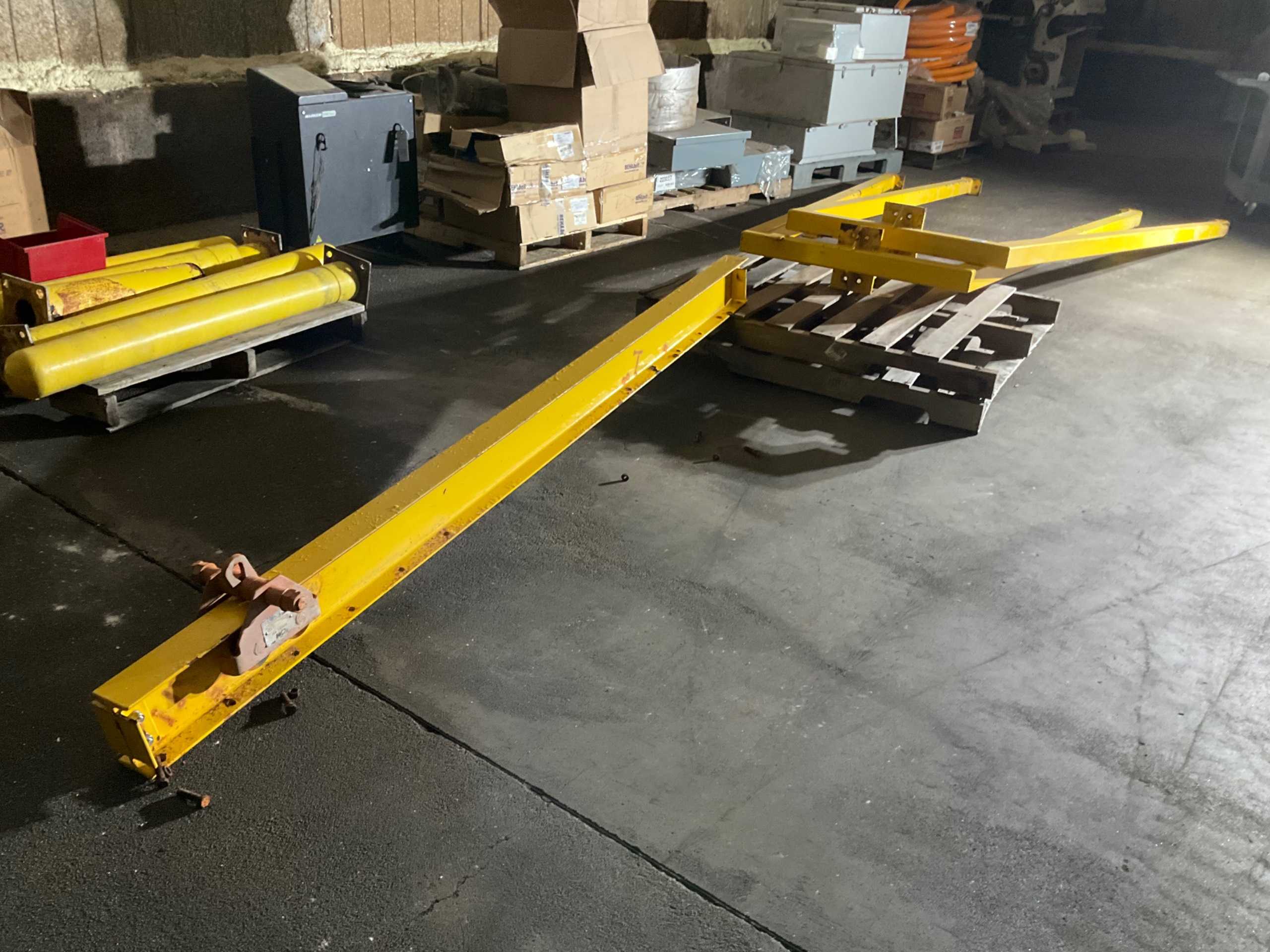 JIB CRANE - JIB CRANE