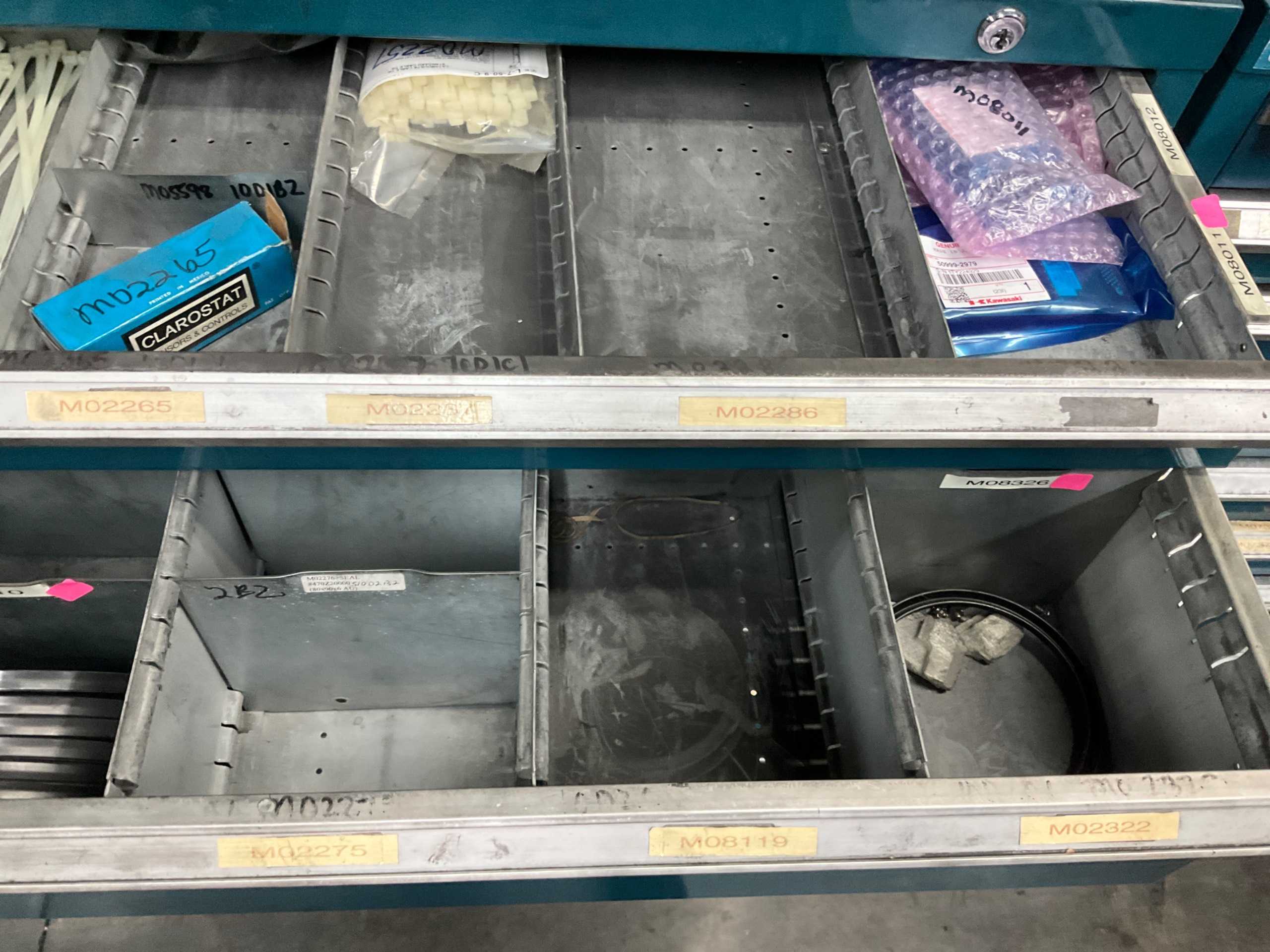 QTY 2: DRAWER CABINET WITH CONTENTS - DRAWER CABINET