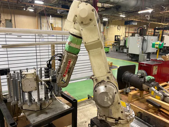 KAWASAKI ROBOT & CONTROLLER ASSEMBLY - undefined