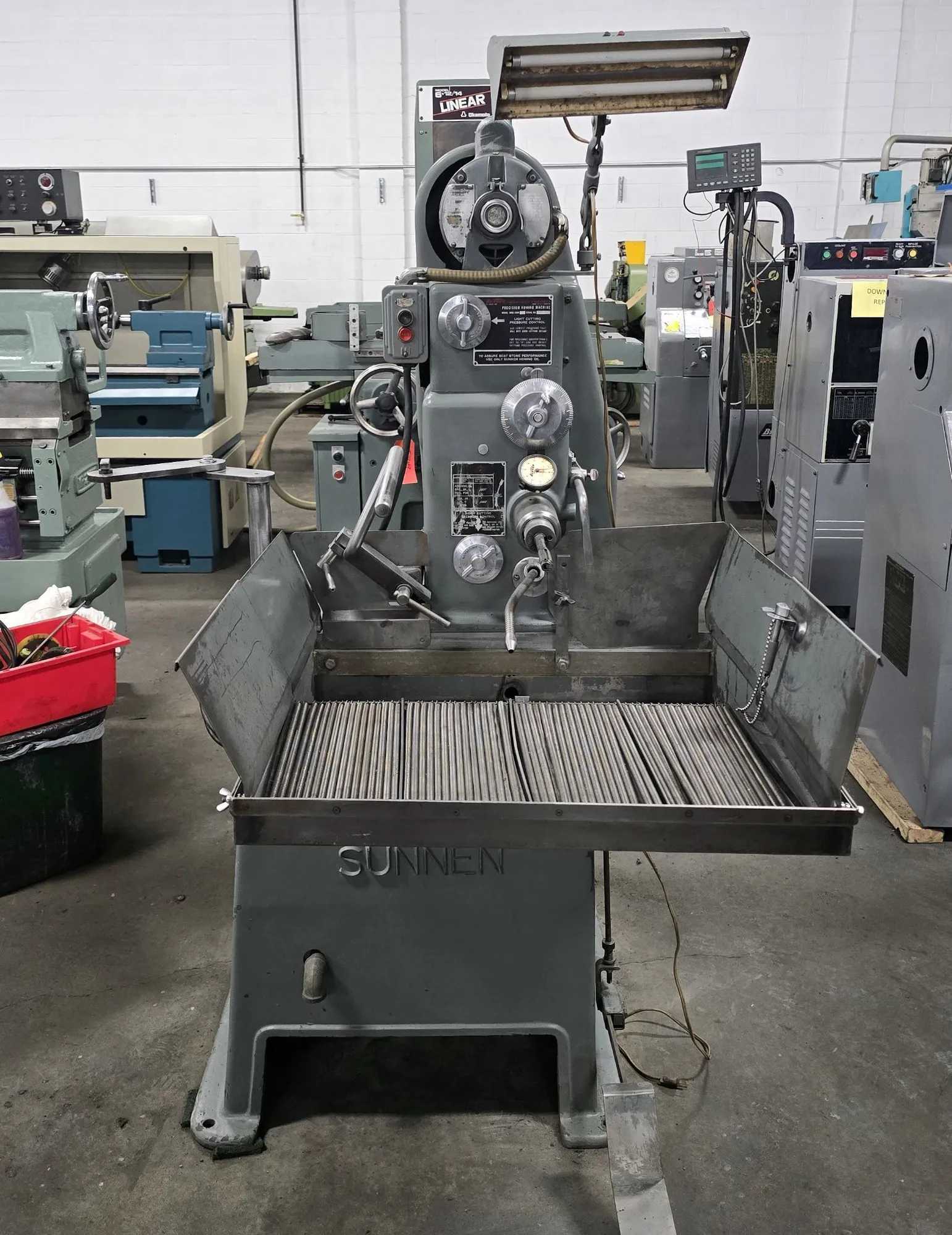 SUNNEN MBB-1600 HORIZONTAL HONING MACHINE, 0.06-6.5" ID, 200-1600 RPM, 1/2 HP, 12 GAL TANK - HONING MACHINES
